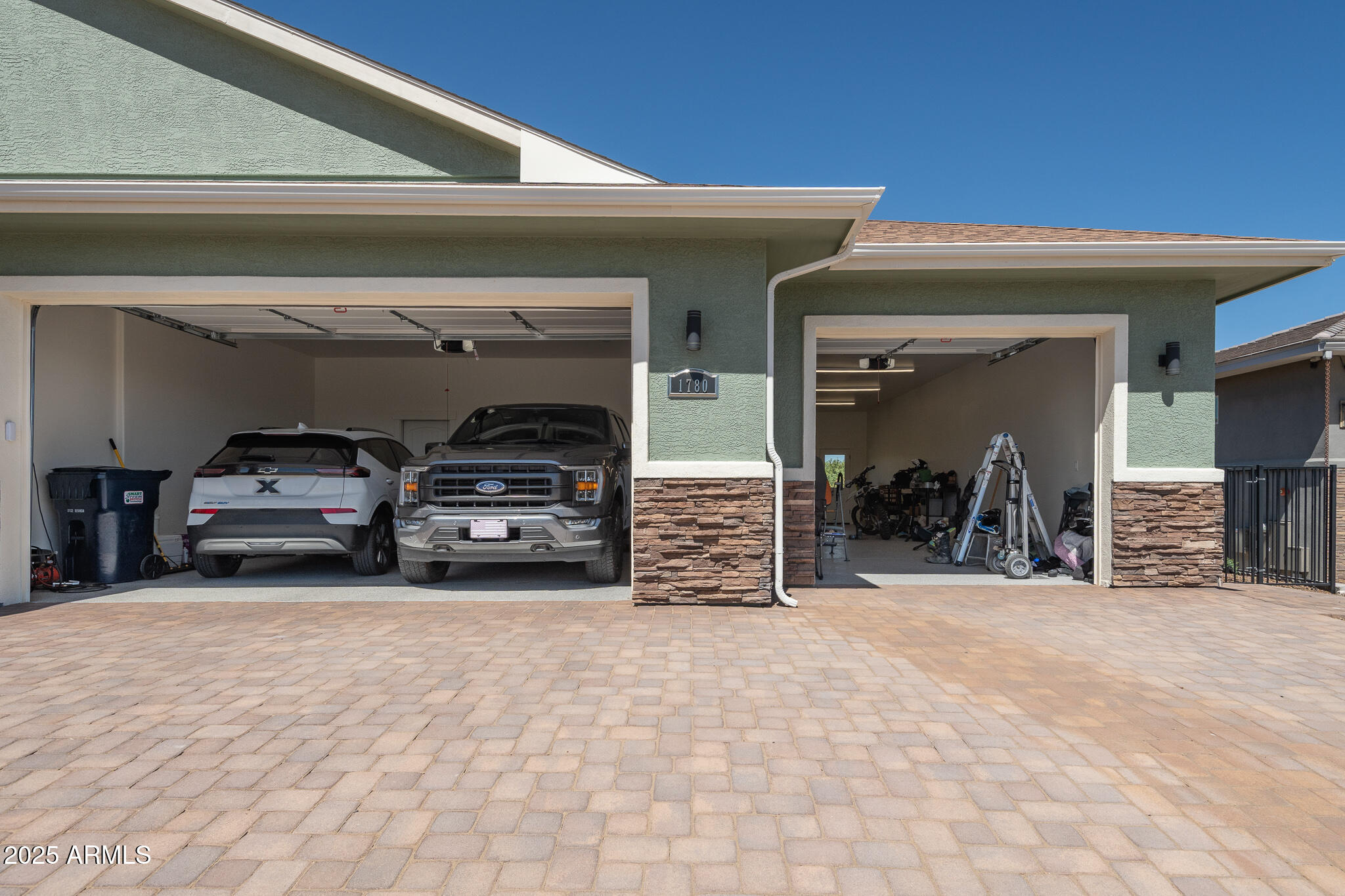 CROSSROADS AT MINGUS - Residential