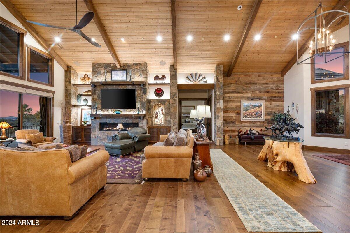 TALKING ROCK RANCH PHASE 2-C LOT 30 CONT. 1.07AC SEC 22-16-3W M&P 49/64-65 - Residential