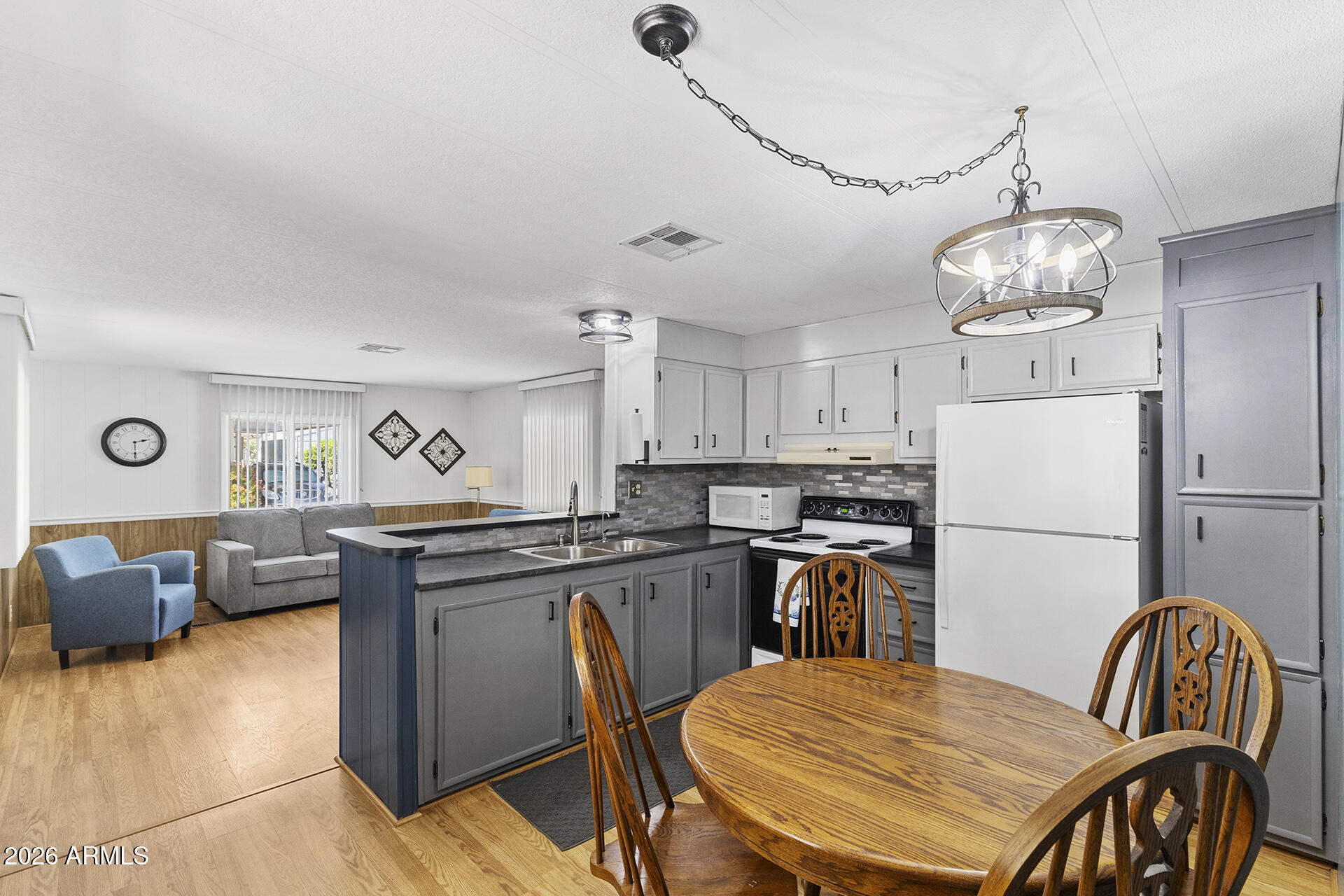 S18 T1N R8E - Residential