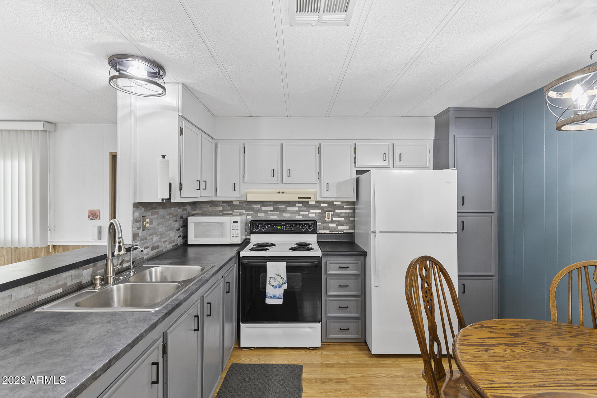 S18 T1N R8E - Residential