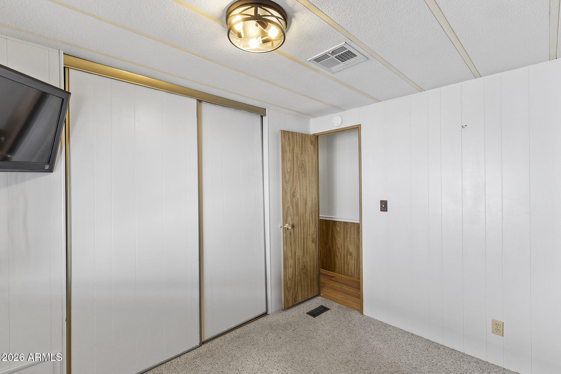 S18 T1N R8E - Residential