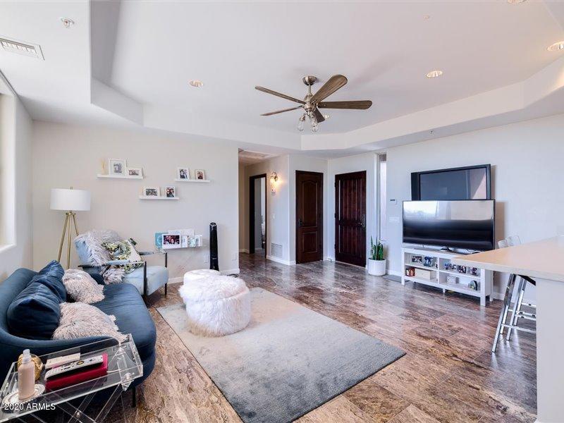 PEAK 1 - Residential