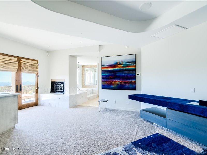 PEAK 1 - Residential