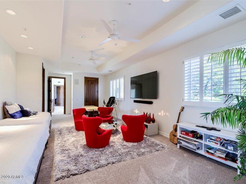 PEAK 1 - Residential