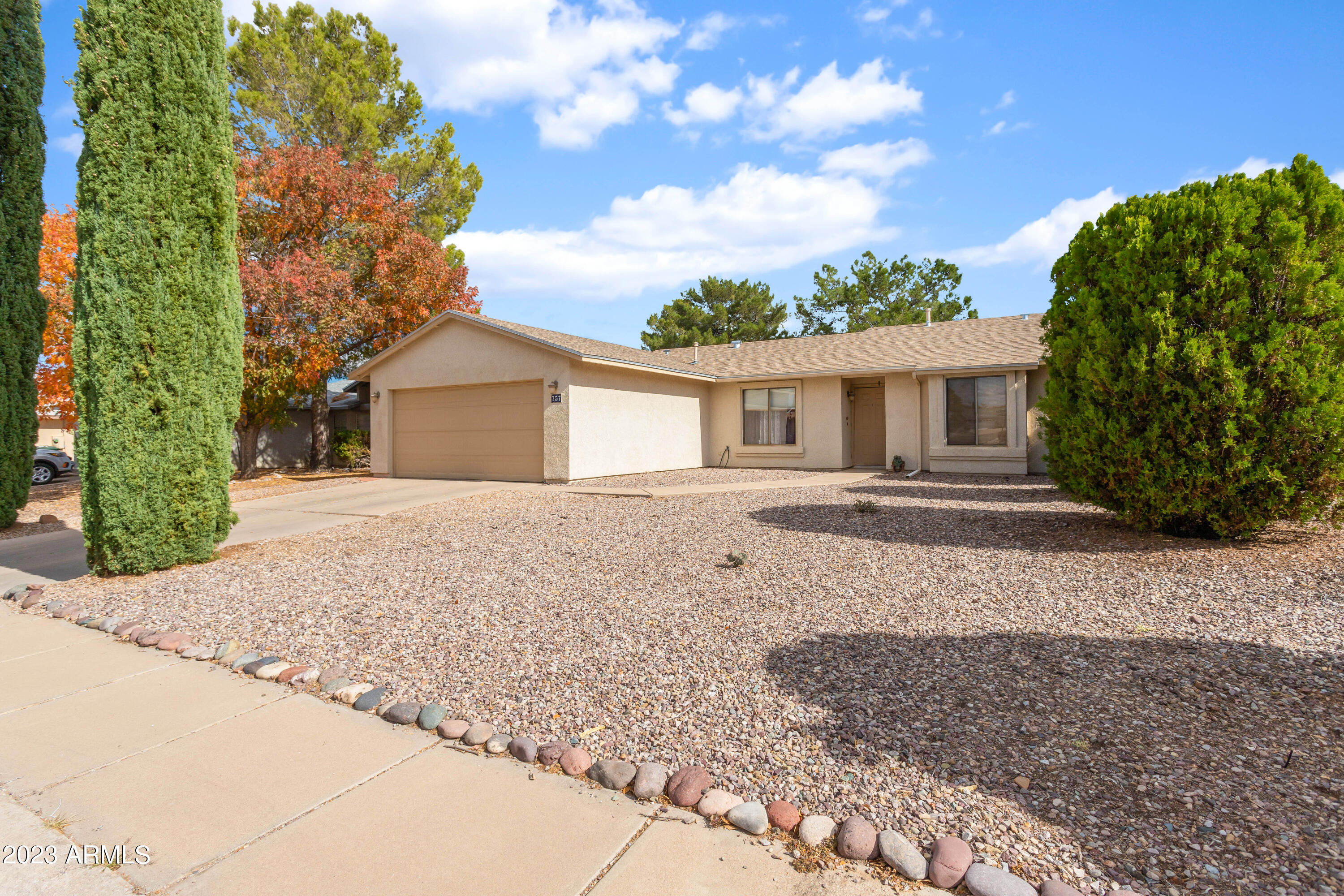 WELCOME HOME. You will love this great 3 bedrooms/2 bathrooms home. Centrally located in Sierra Vista- close to shopping, Fort Huachuca, sports complex and so much more. Large living space that connects to dining area and beautifully updated kitchen. Outside enjoy your covered patio. New roof 2021 with limited warranty that is transferrable. You want to see this one today. Call about VA assumable loan available for qualified buyer.