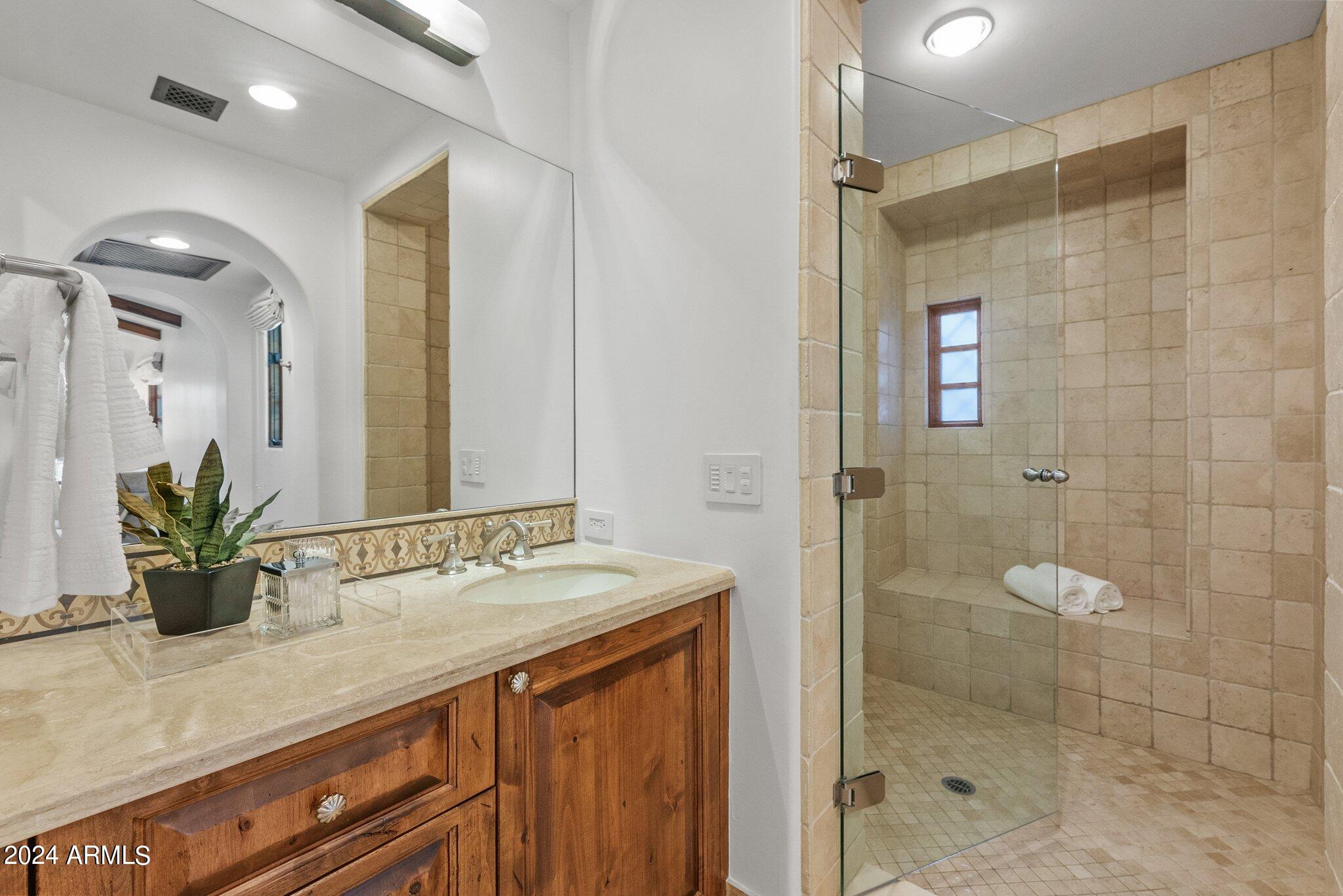 Montelucia Luxury Villas at La Posada - Residential