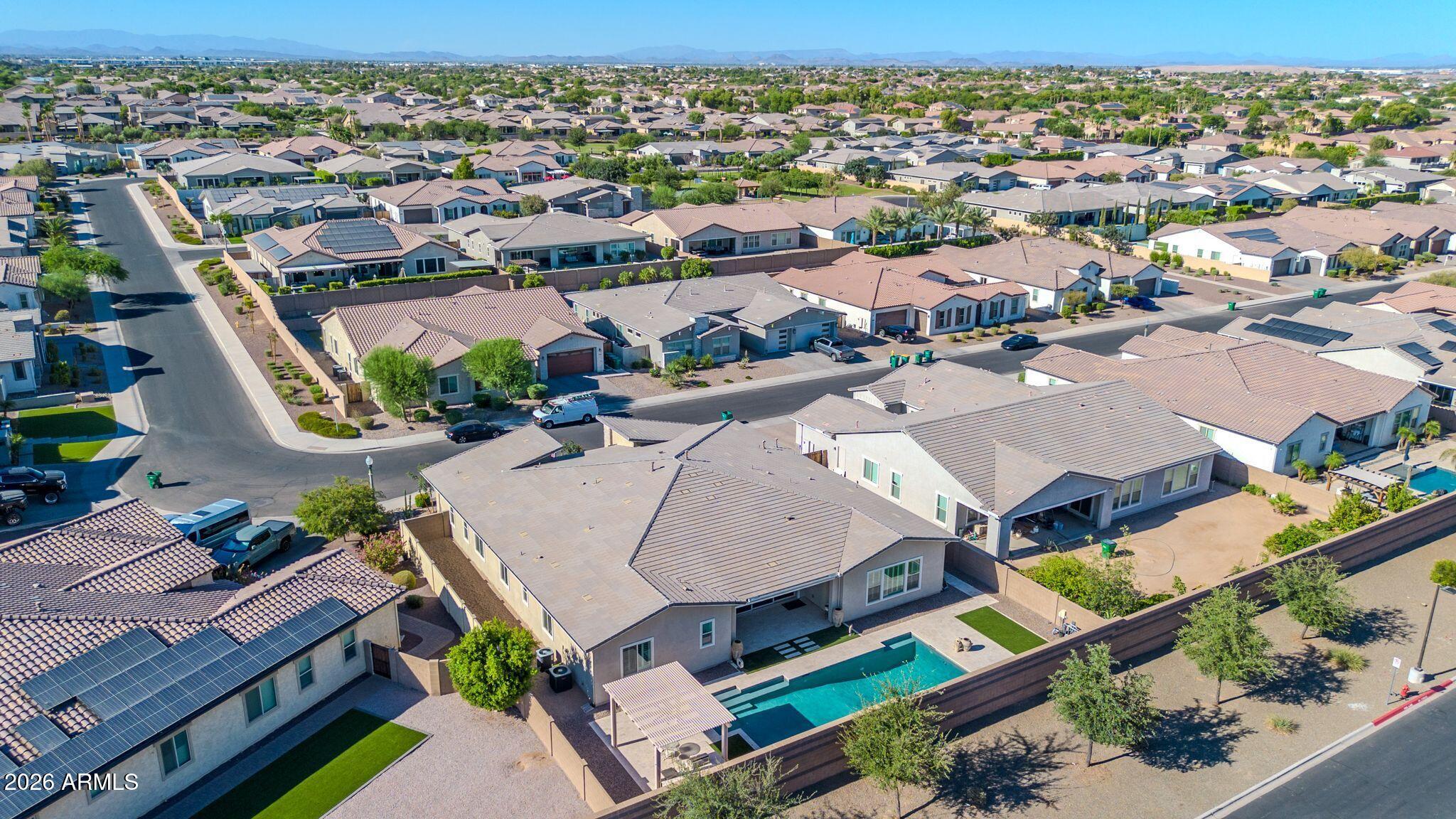 LA LOMA RESIDENTIAL AKA SUNSET TERRACE - Residential