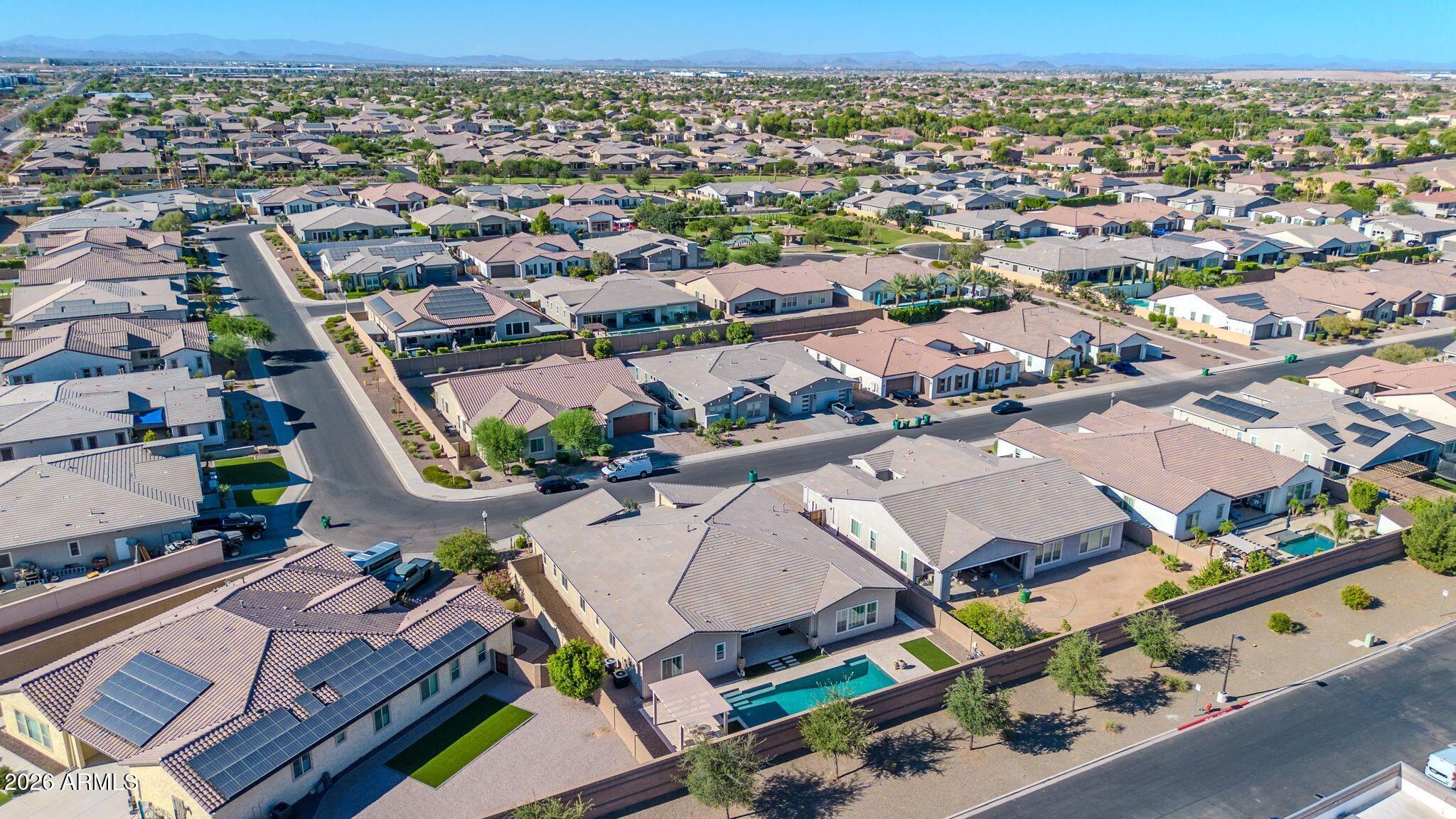 LA LOMA RESIDENTIAL AKA SUNSET TERRACE - Residential