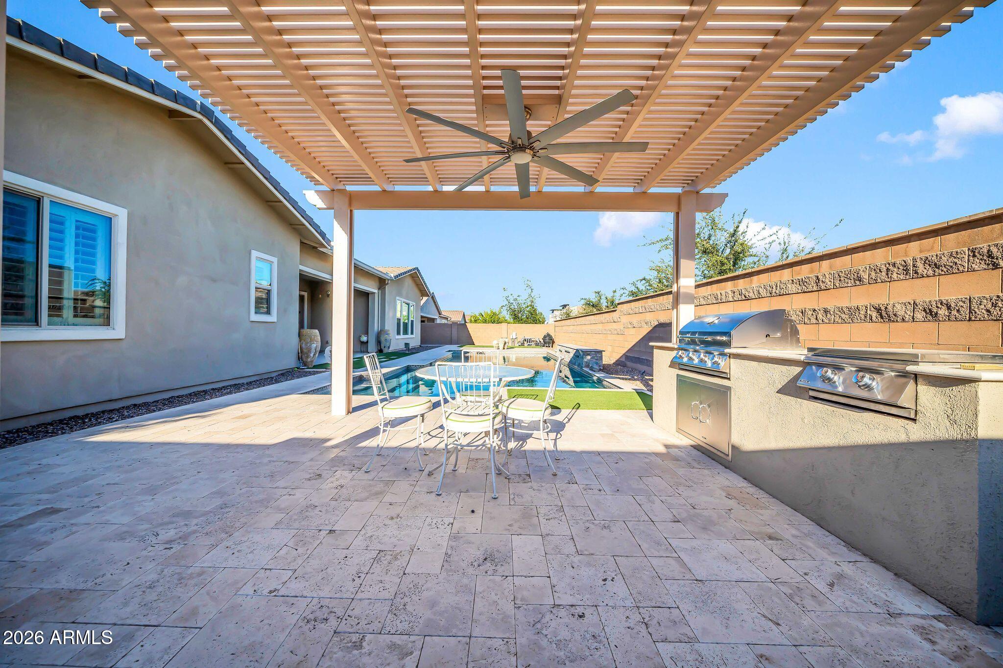 LA LOMA RESIDENTIAL AKA SUNSET TERRACE - Residential