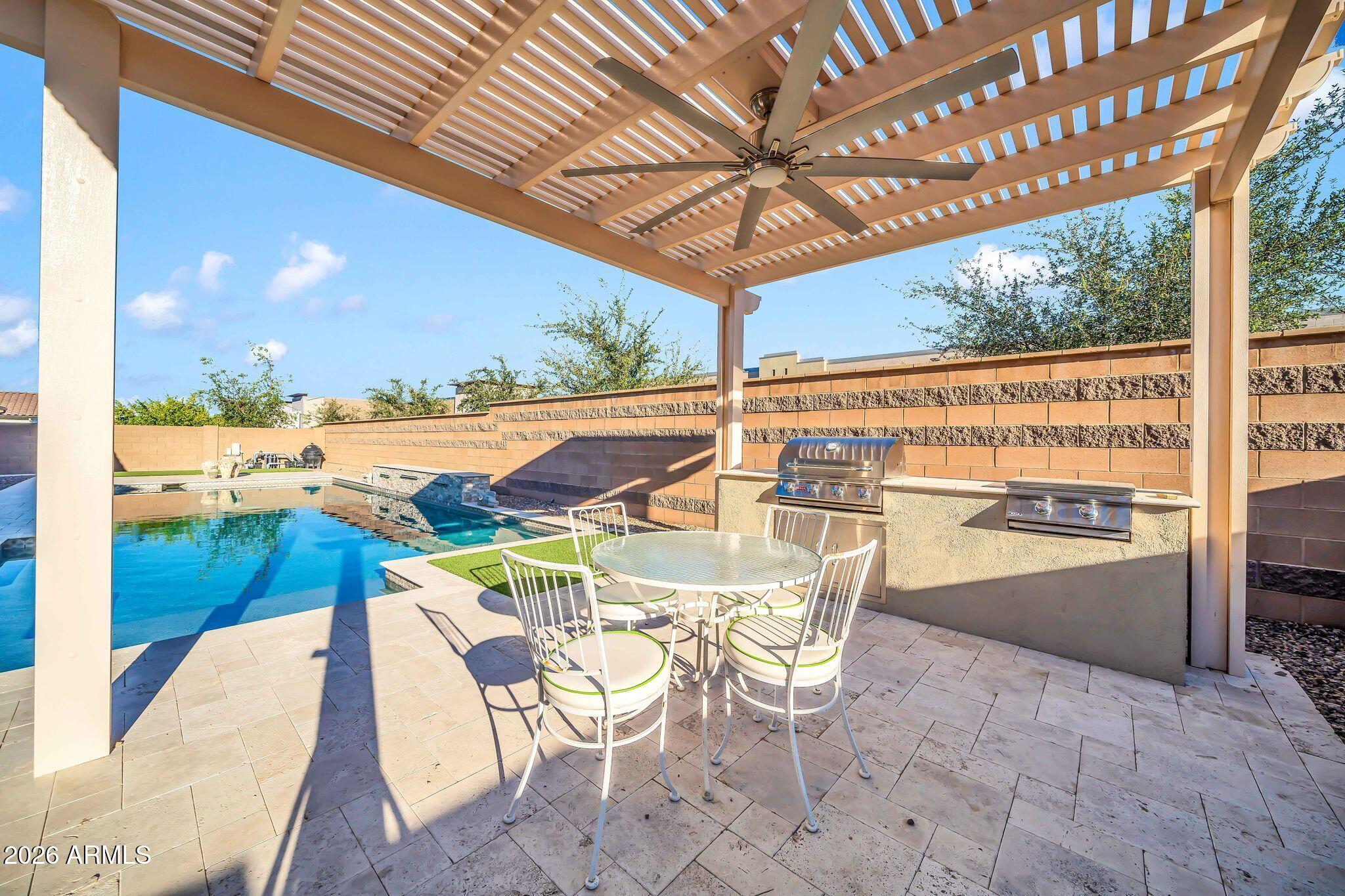 LA LOMA RESIDENTIAL AKA SUNSET TERRACE - Residential