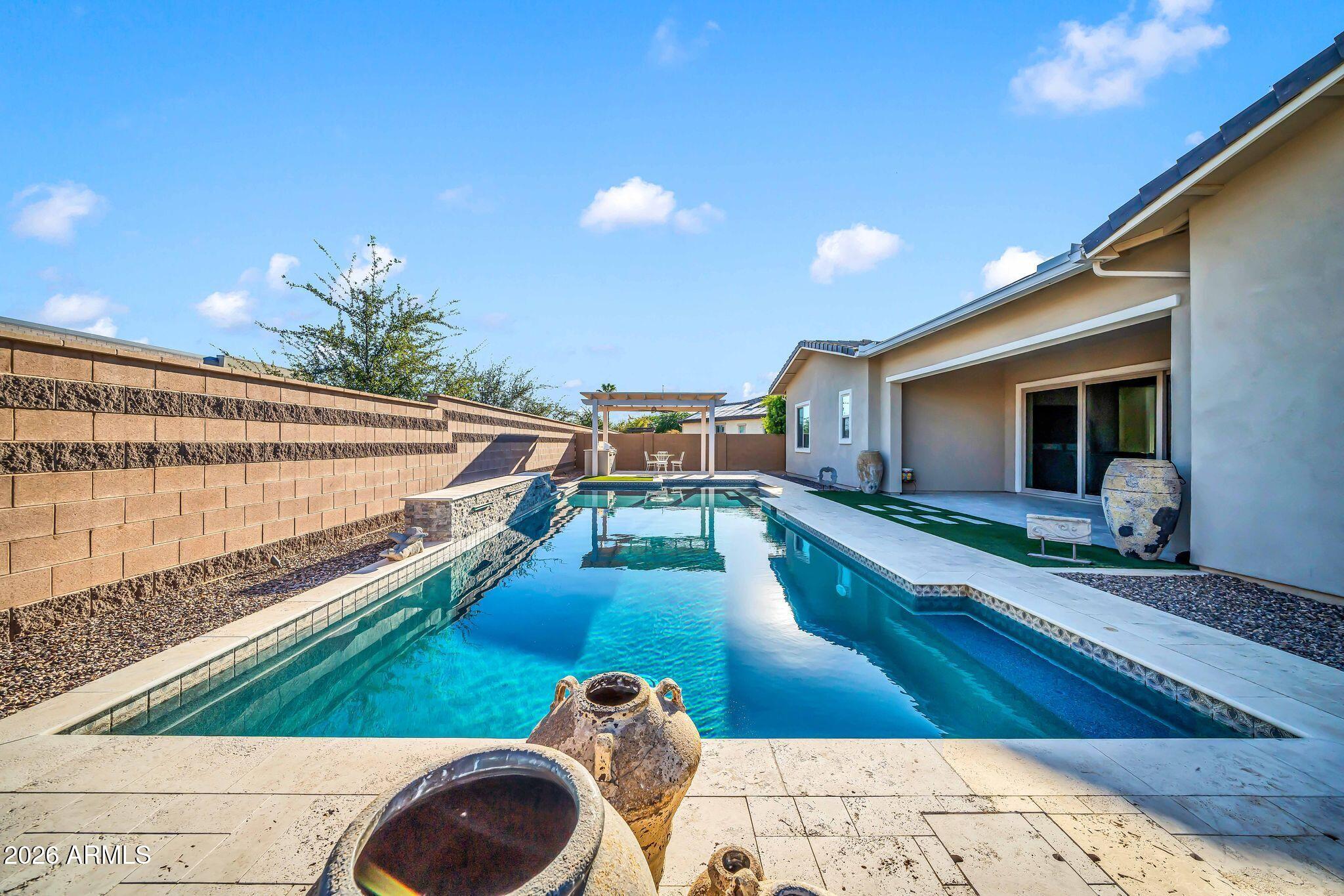 LA LOMA RESIDENTIAL AKA SUNSET TERRACE - Residential