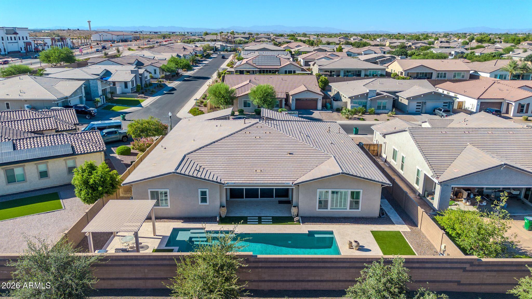 LA LOMA RESIDENTIAL AKA SUNSET TERRACE - Residential