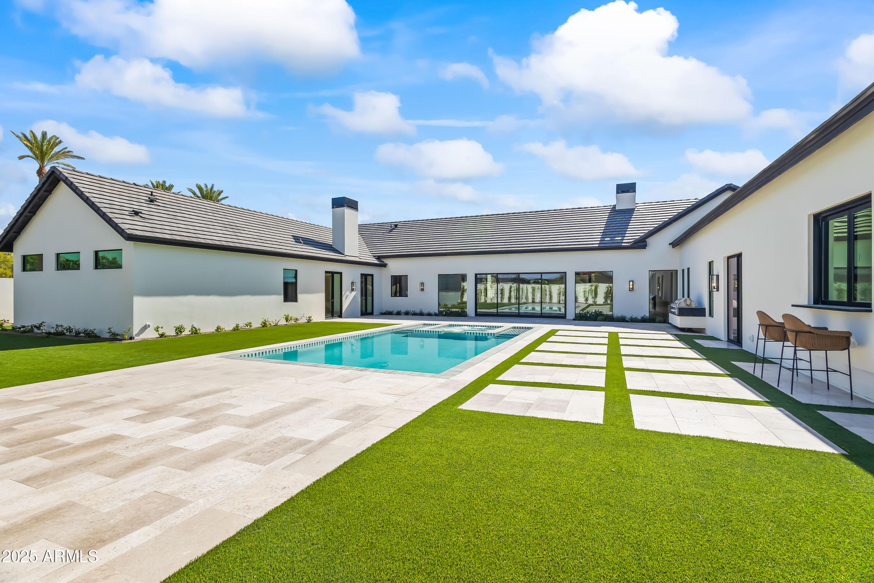 EL CAMELLO 2 - Residential