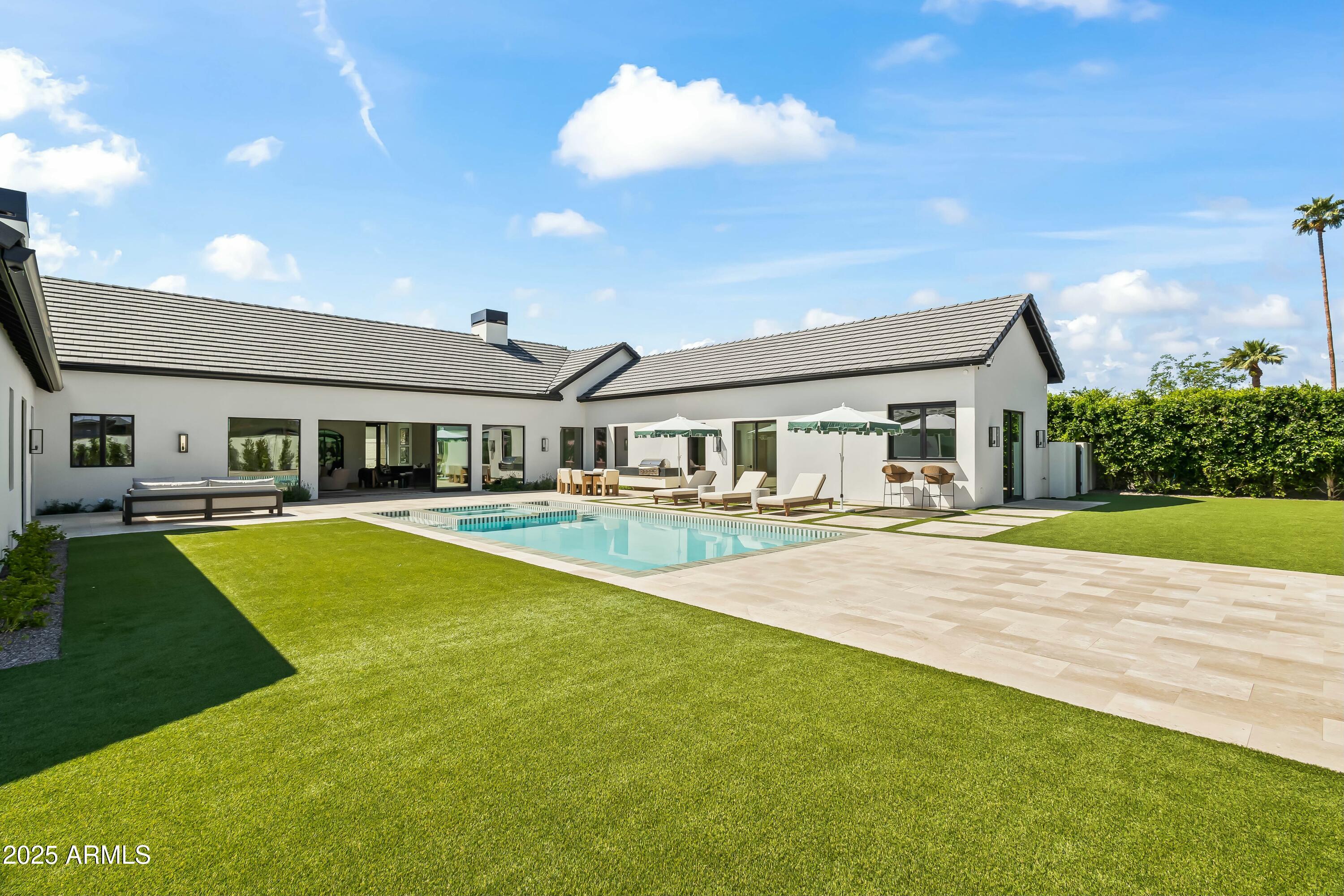 EL CAMELLO 2 - Residential