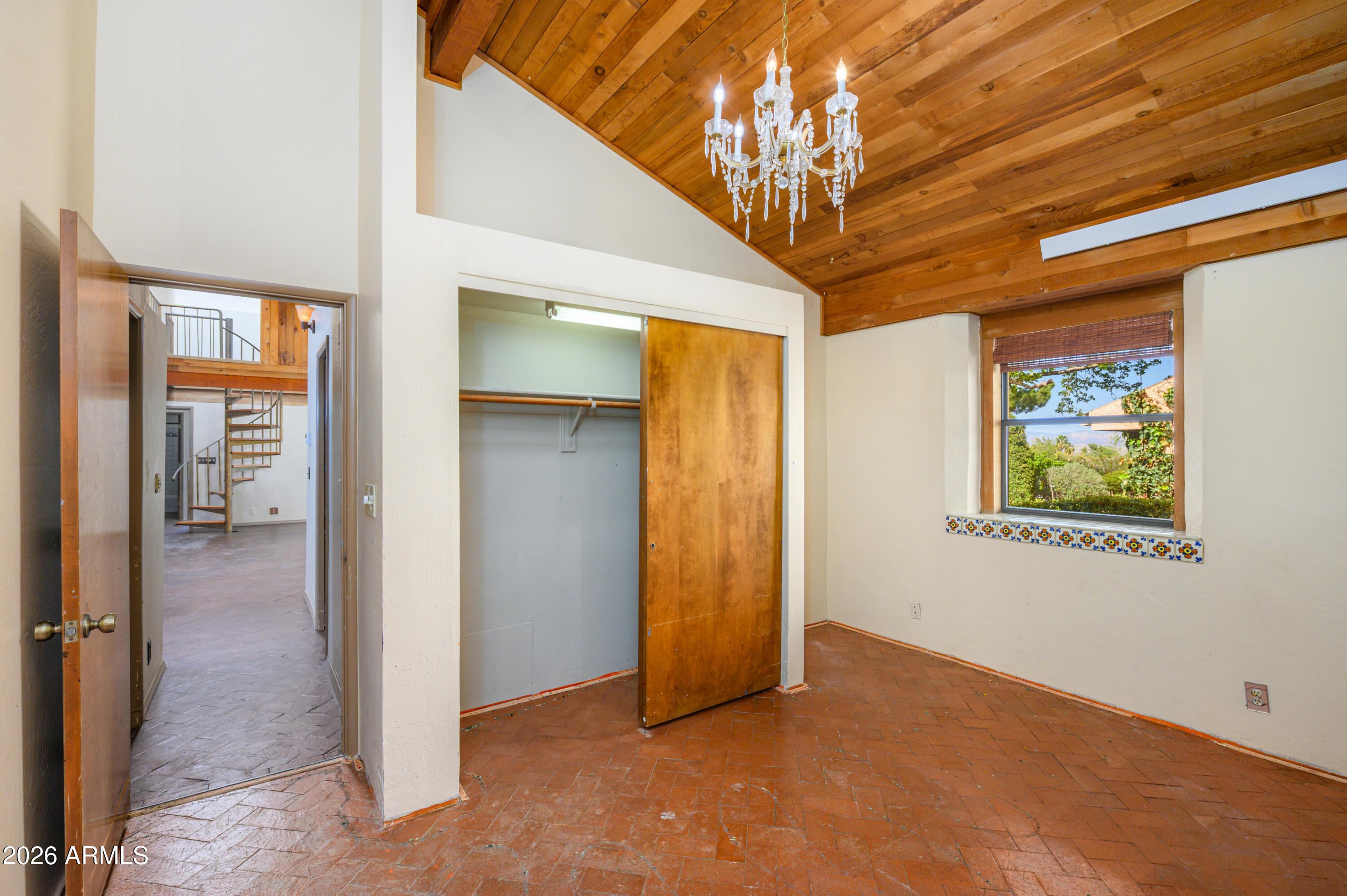 Under 5 acres - Residential
