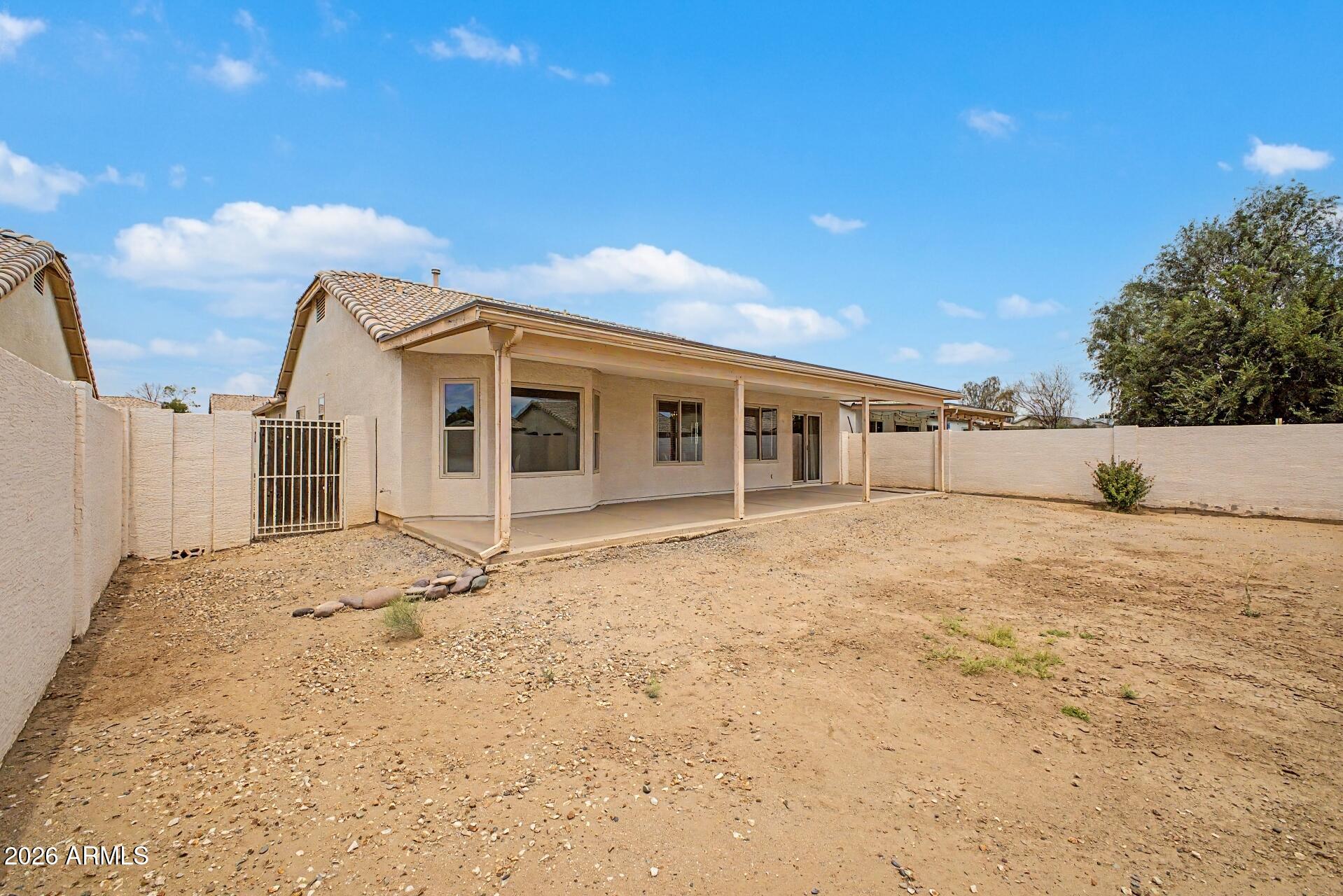 LARISSA - Residential