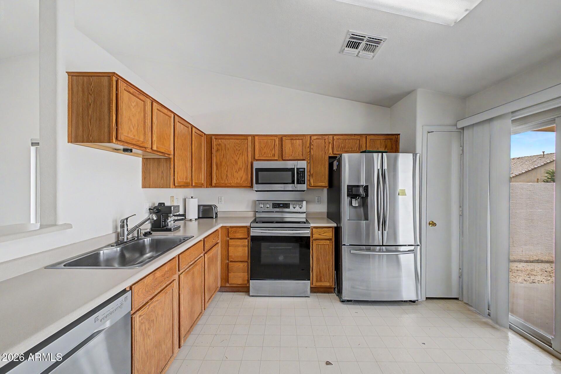 LARISSA - Residential