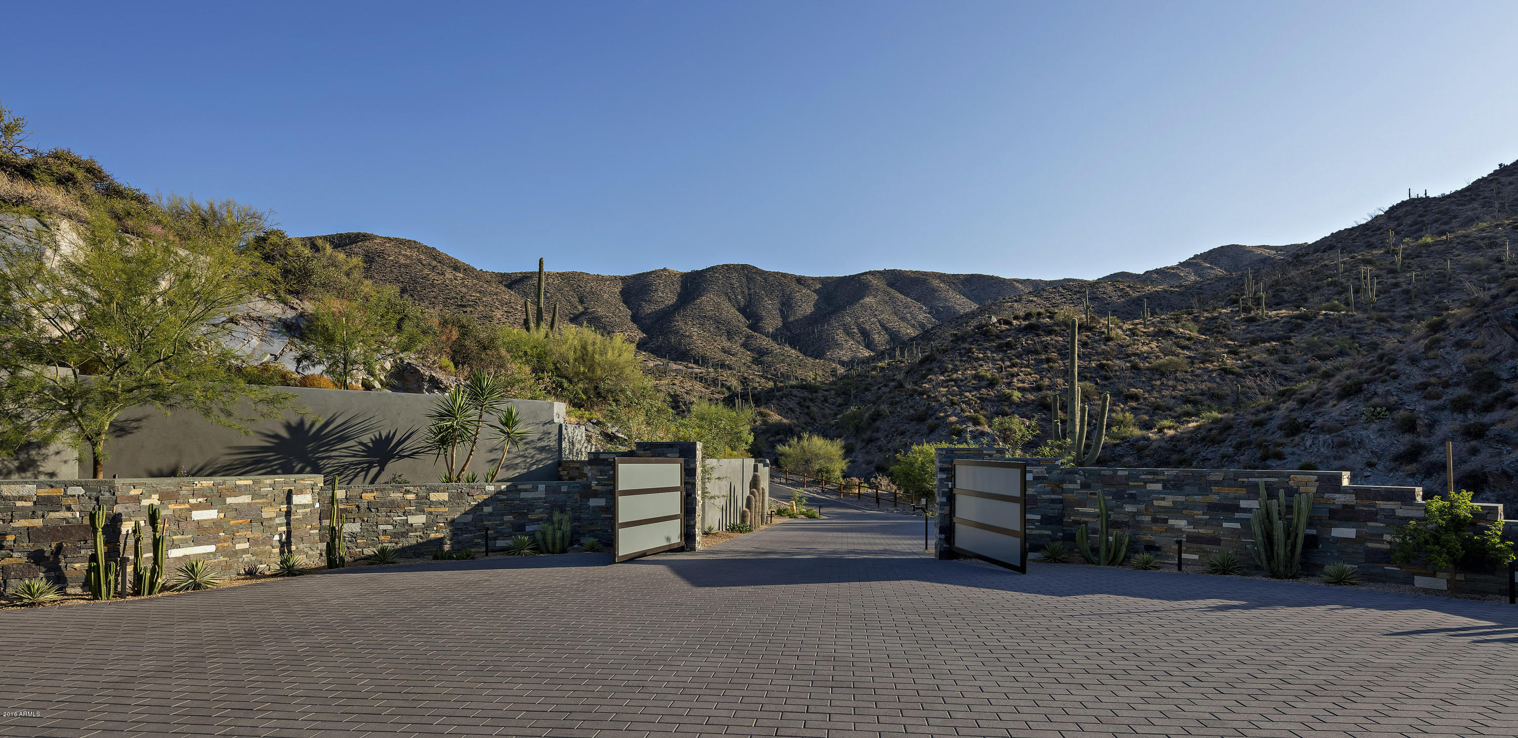 DESERT MOUNTAIN - Residential