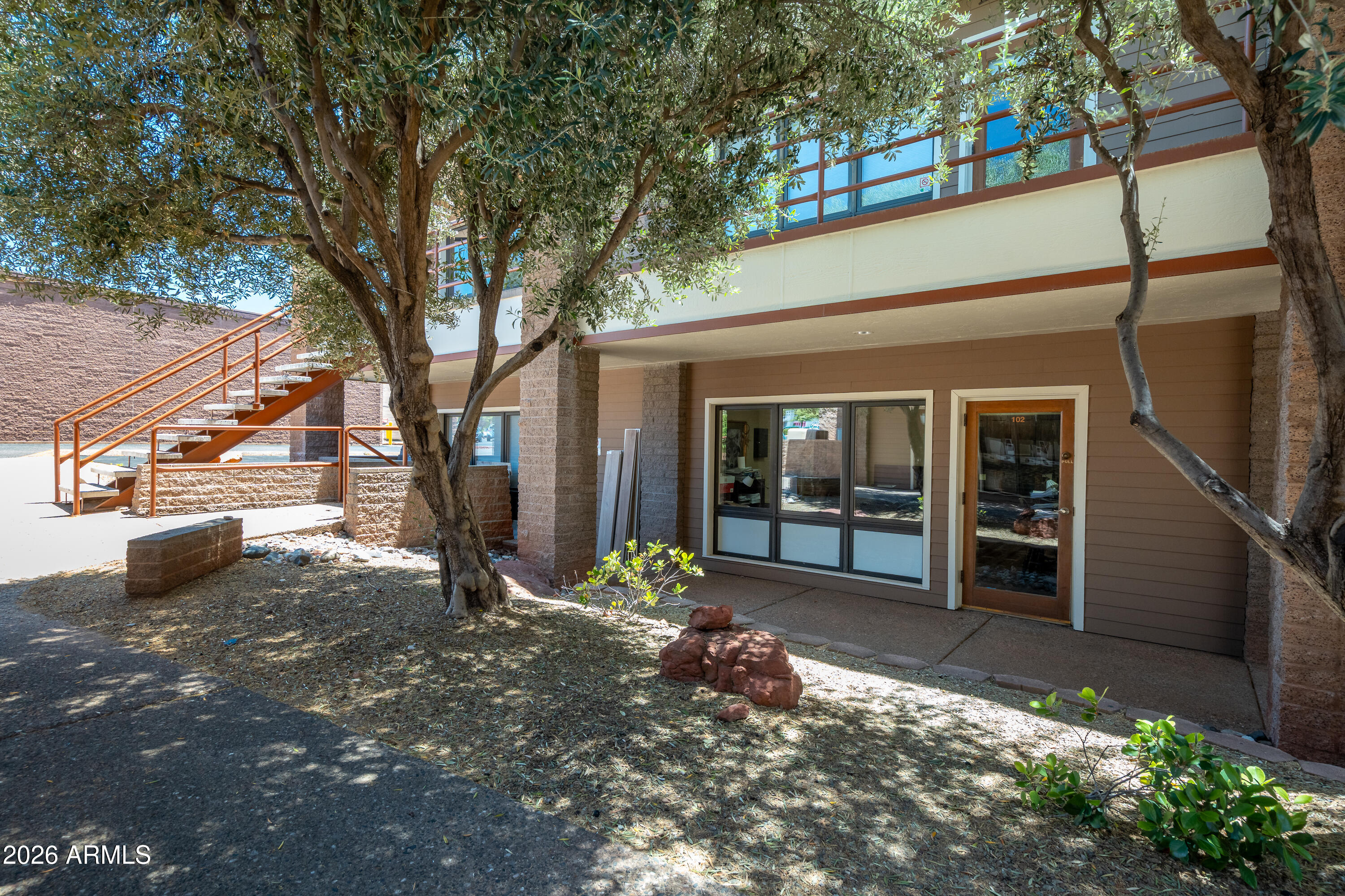 PLAZA WEST - Commercial Sale