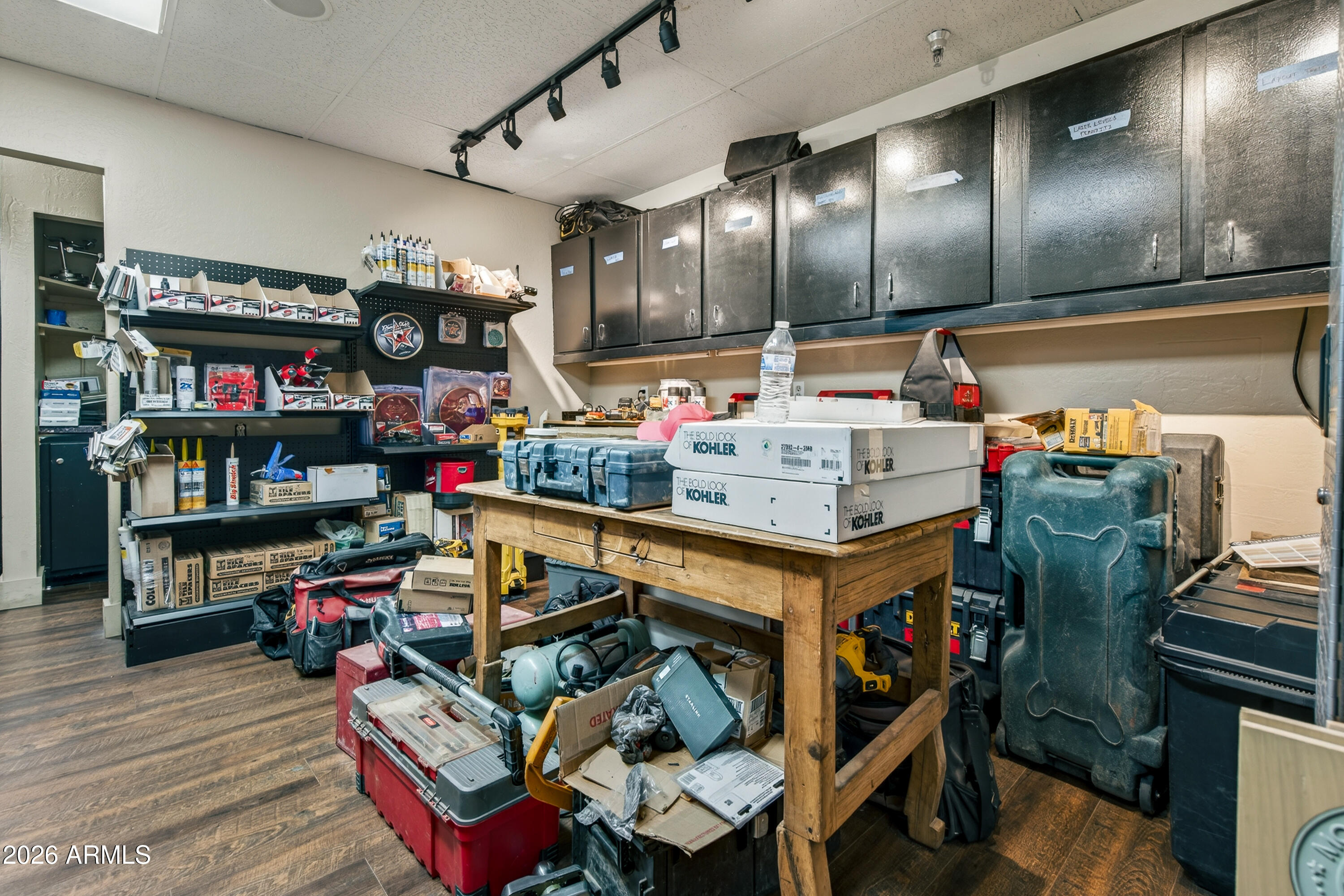 PLAZA WEST - Commercial Sale