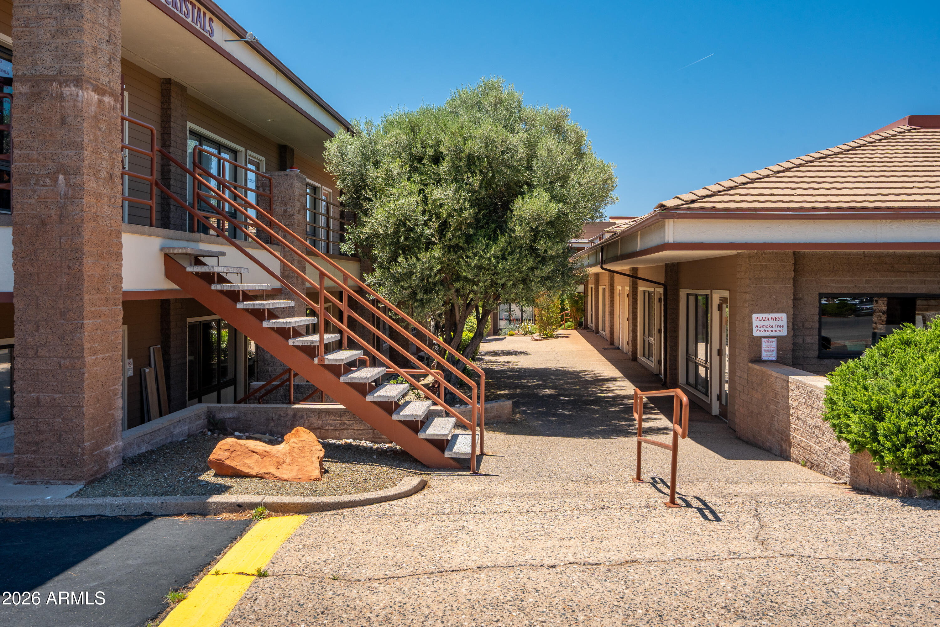 PLAZA WEST - Commercial Sale