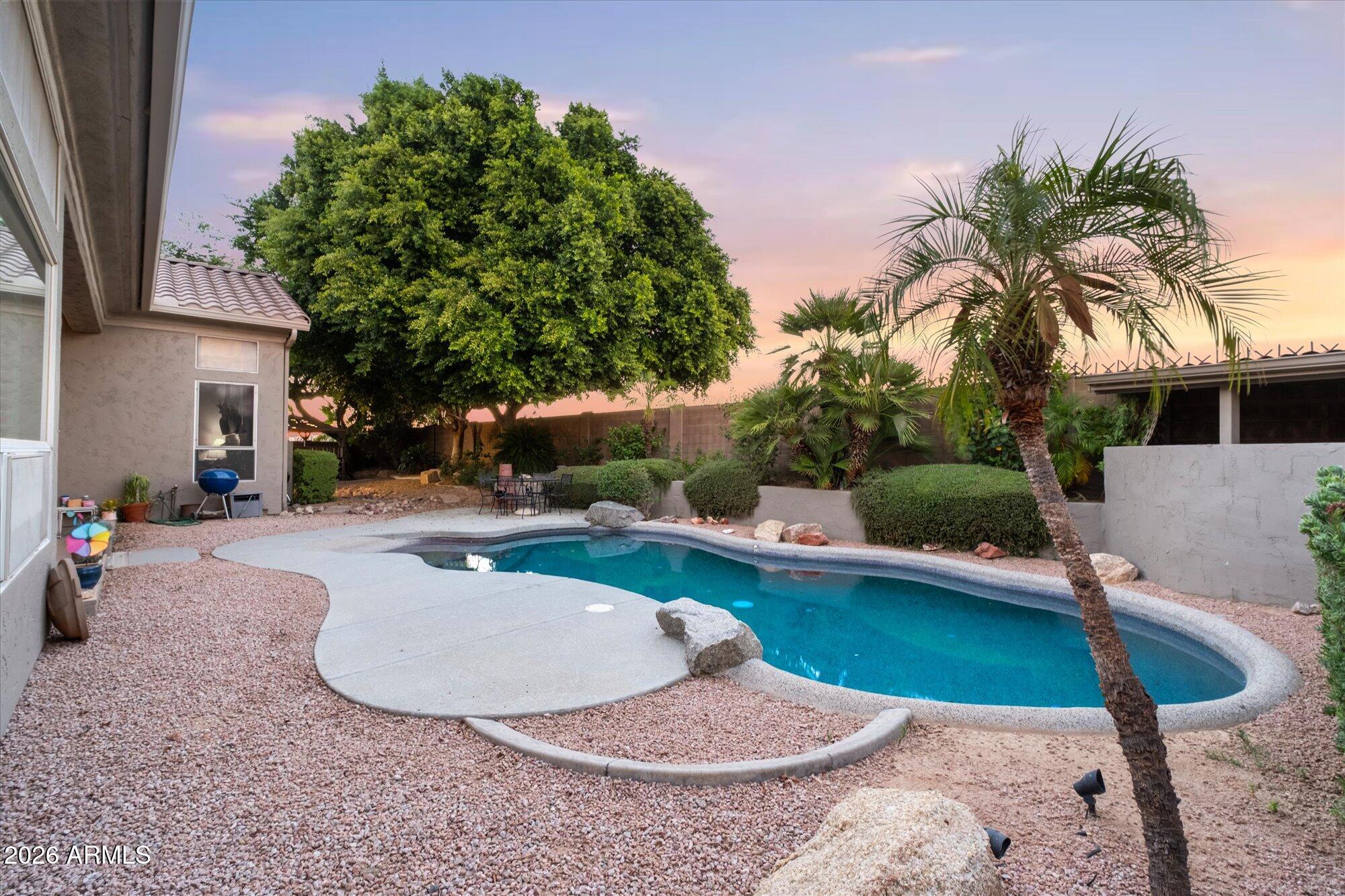 TRIPLE CROWN - Residential