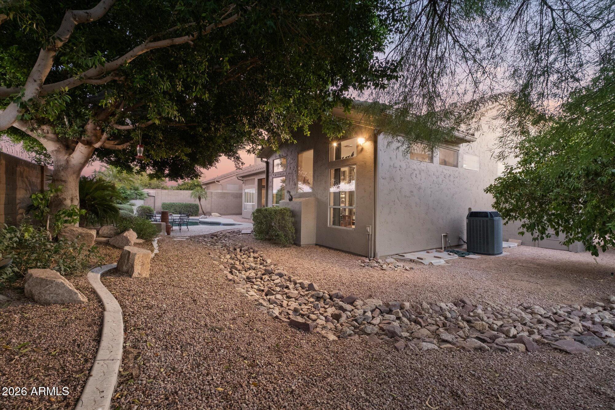 TRIPLE CROWN - Residential