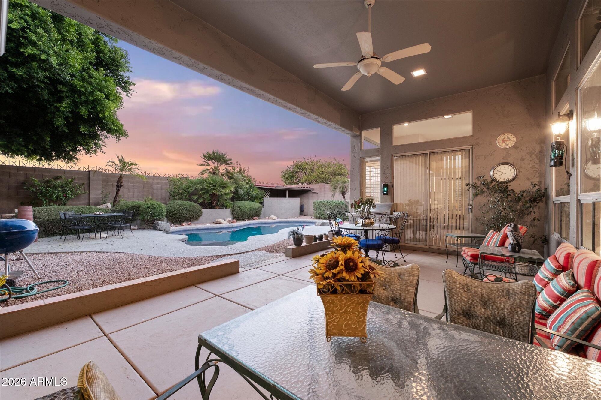 TRIPLE CROWN - Residential