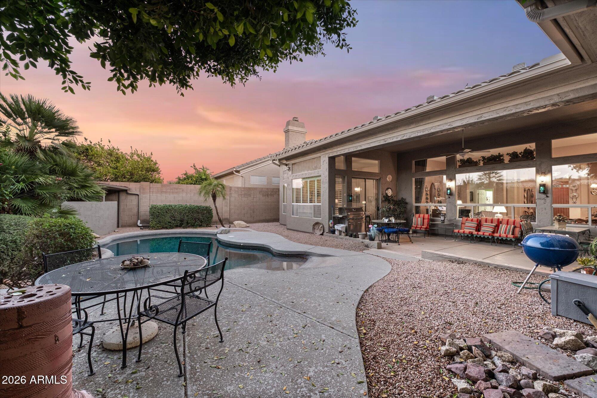TRIPLE CROWN - Residential