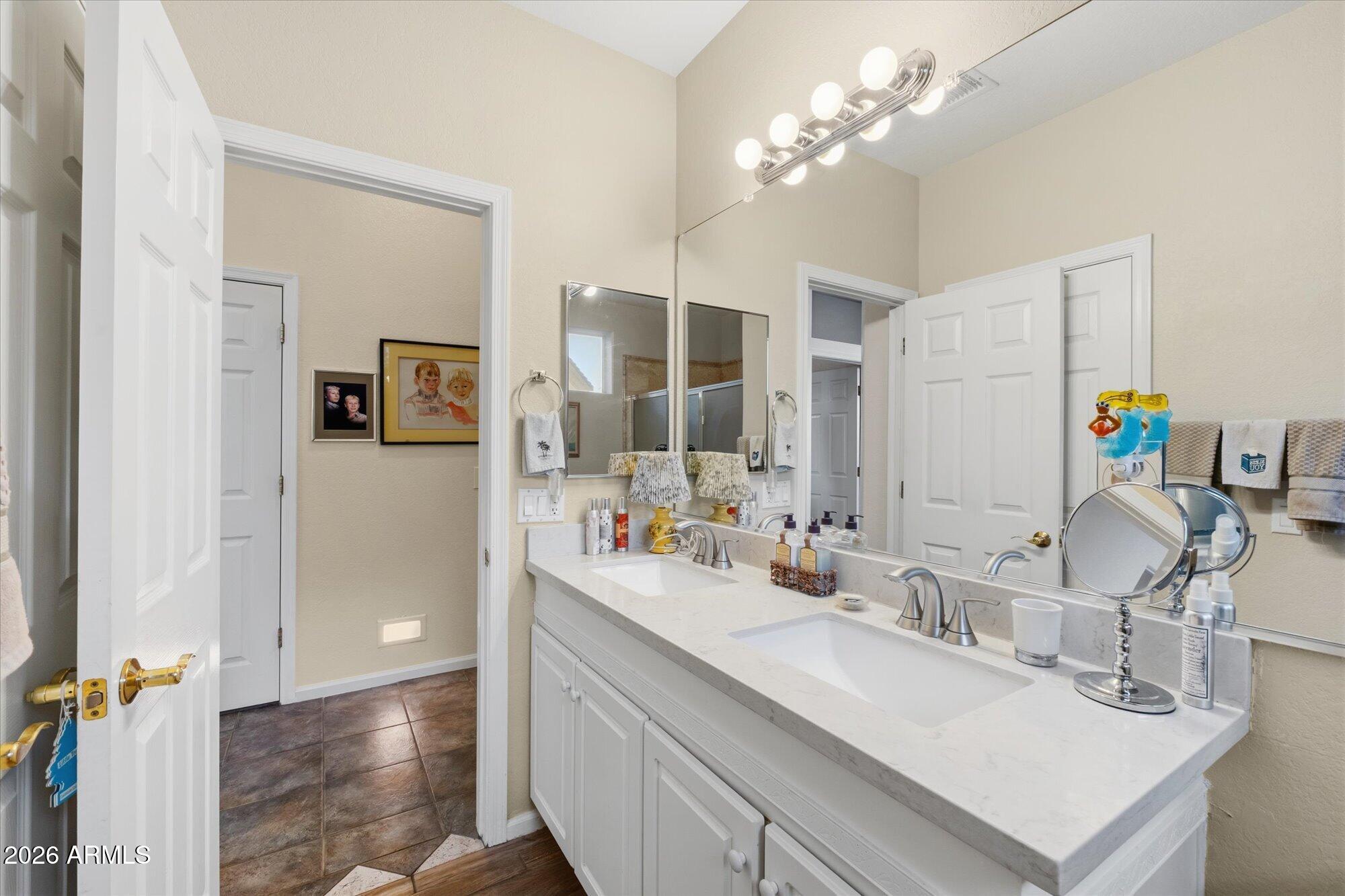 TRIPLE CROWN - Residential