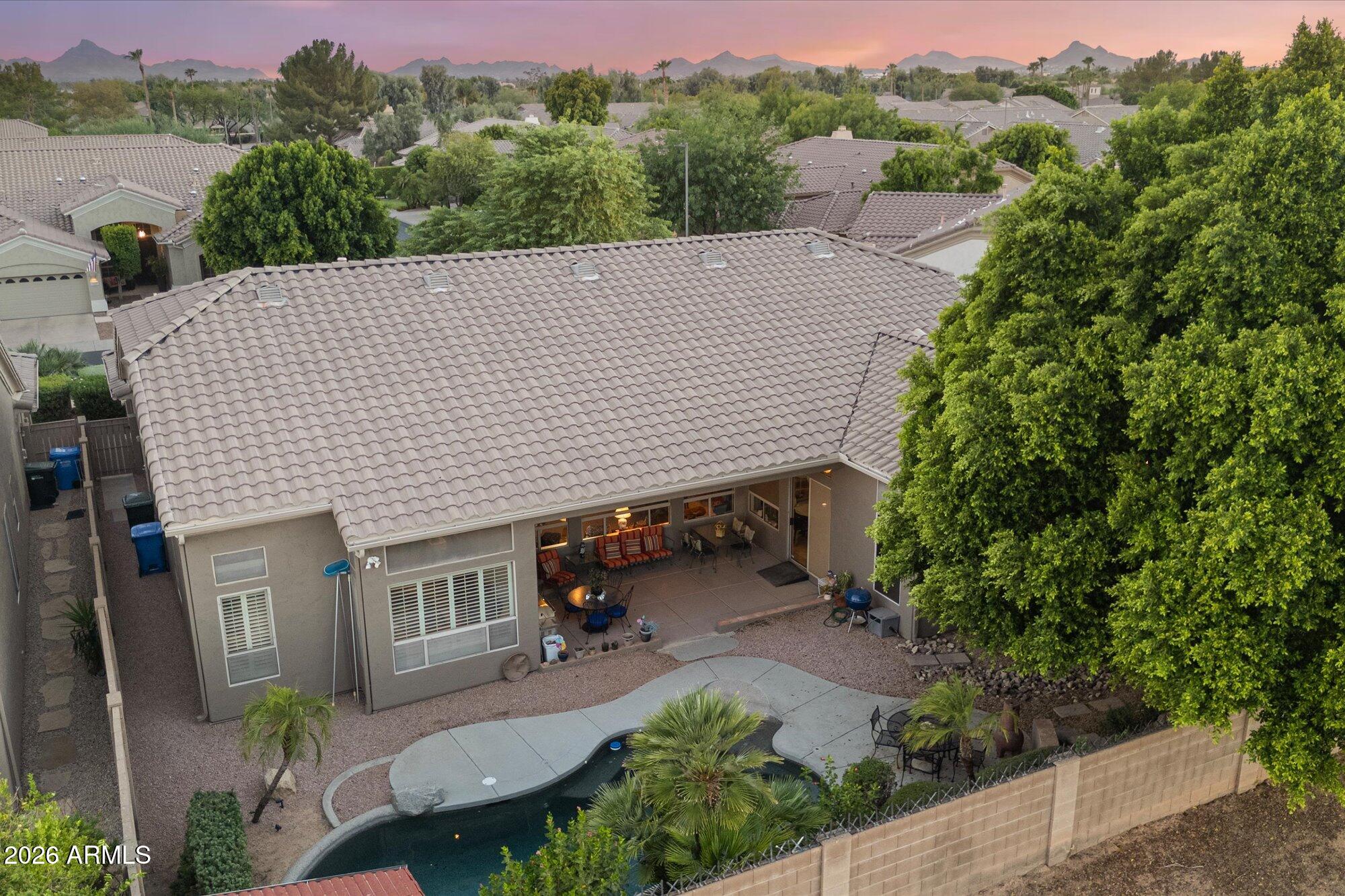TRIPLE CROWN - Residential