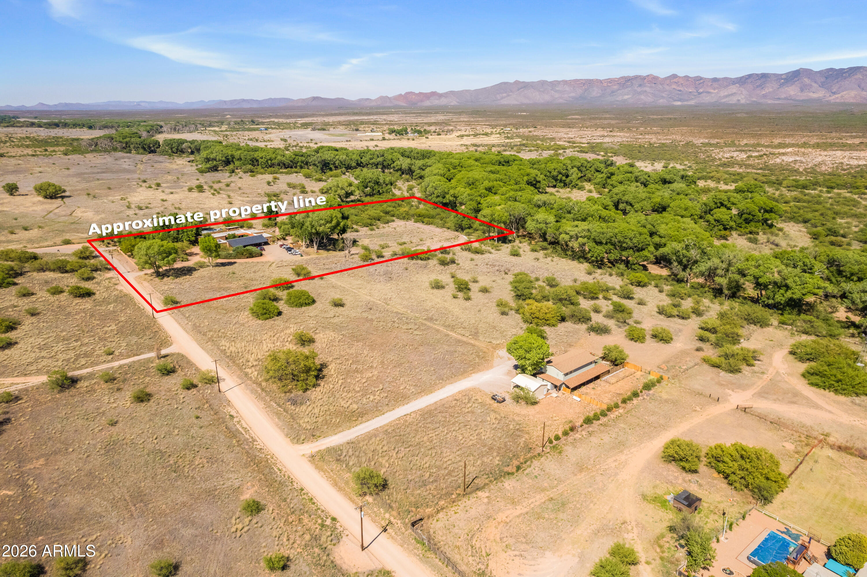 PCL A PER R/S BK 32, PAGE 51 AKA A POR OF NENENE SEC 28-23-22 5. 580 AC - Residential