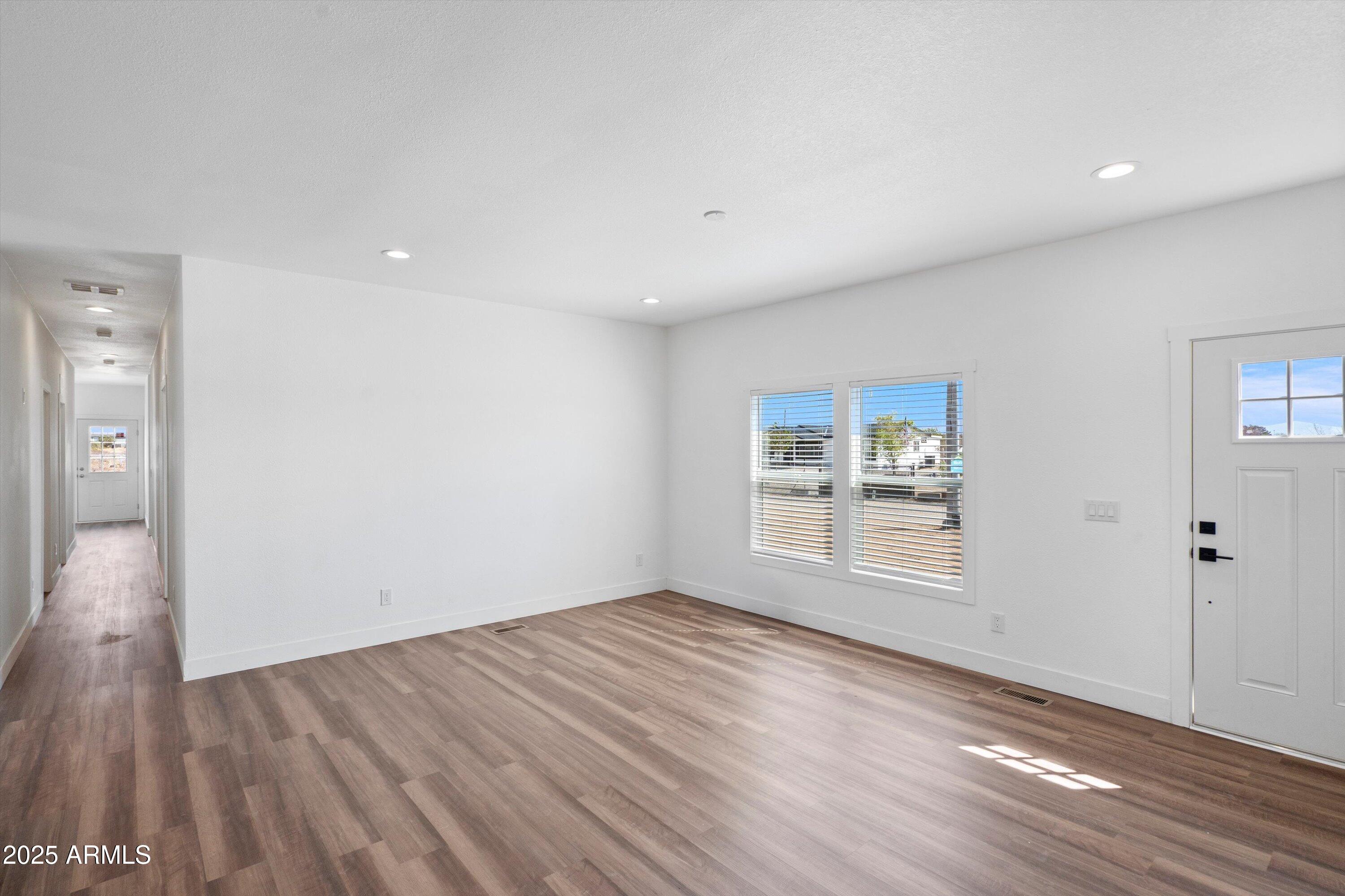 COYOTE RIDGE - Residential