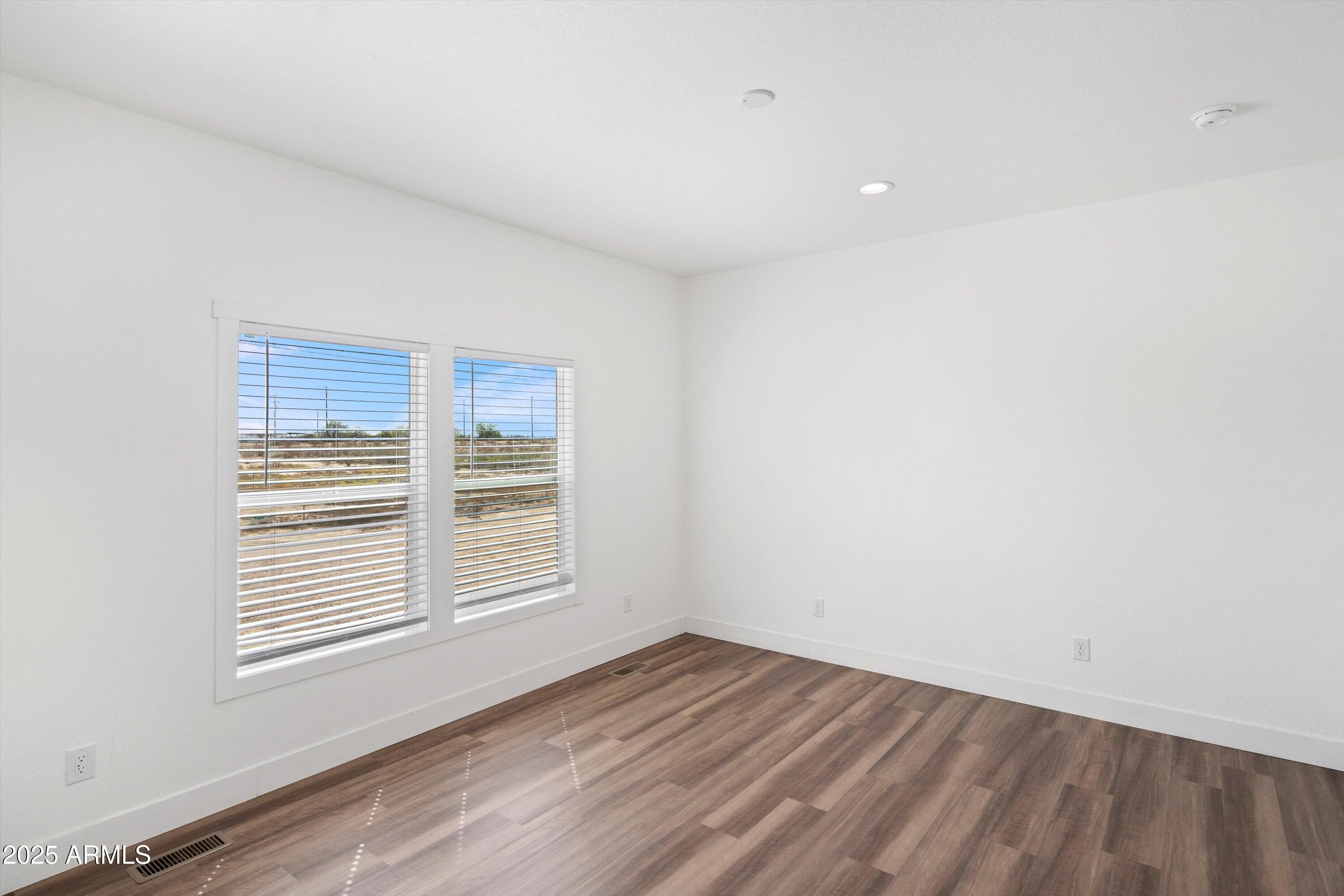 COYOTE RIDGE - Residential