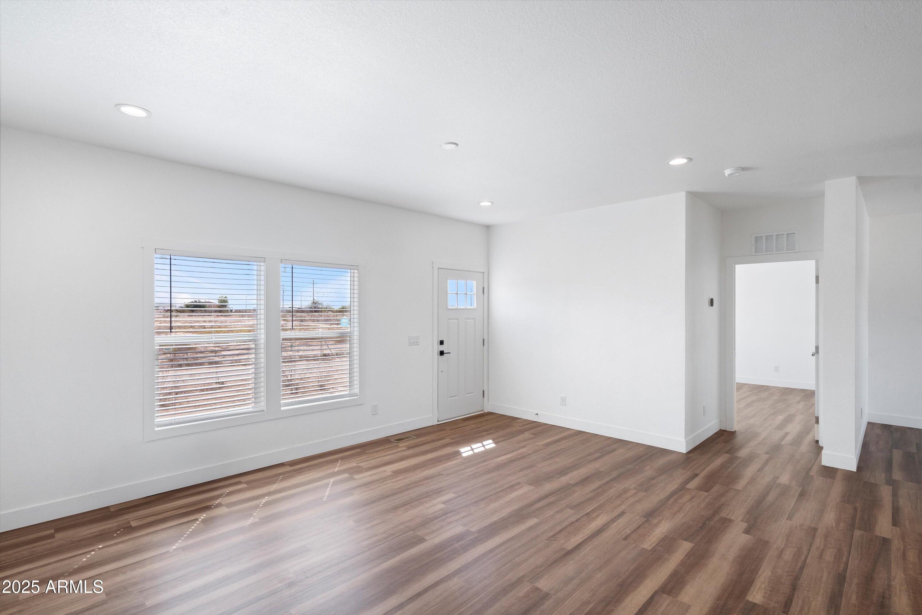 COYOTE RIDGE - Residential
