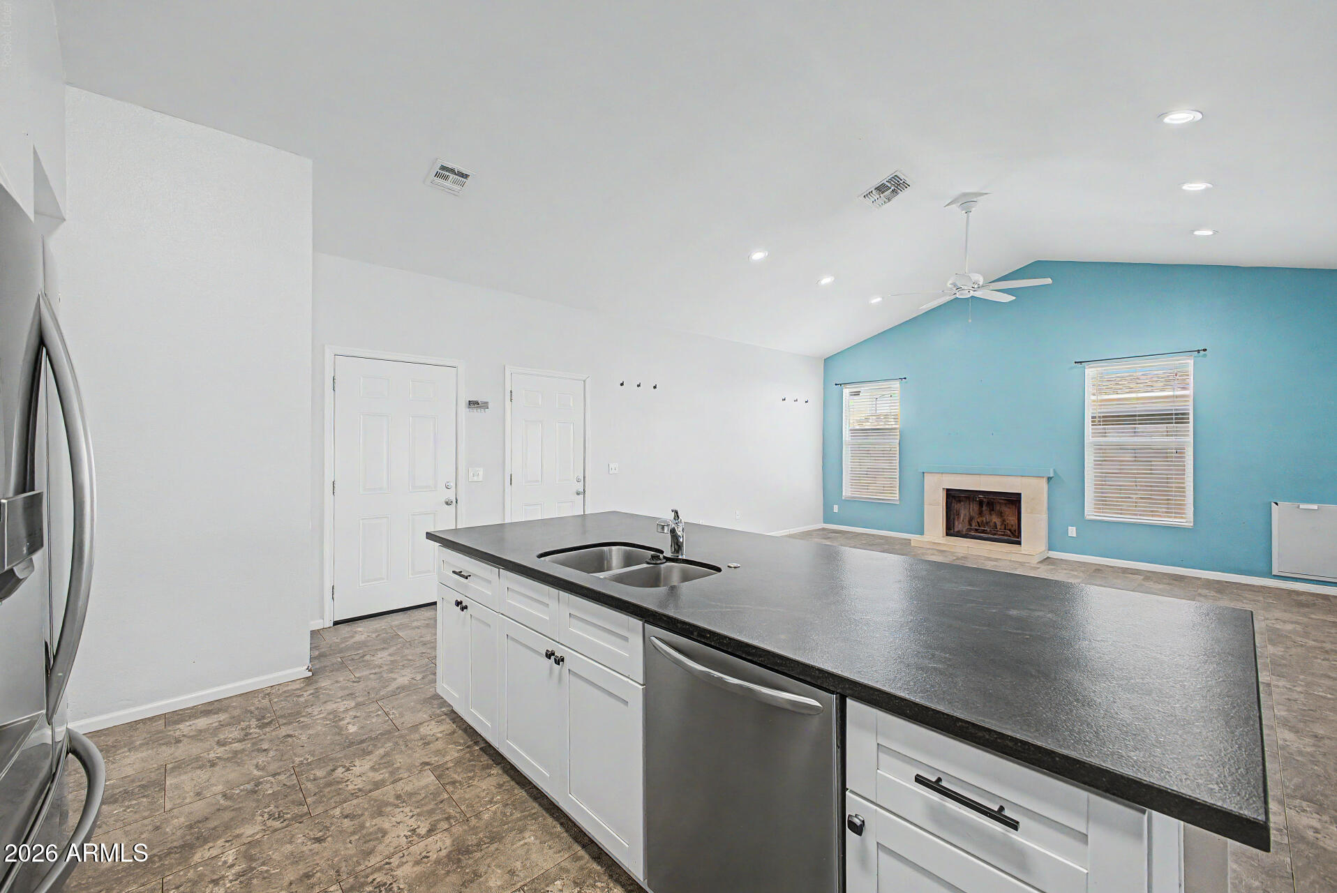 COBBLESTONE VILLAGE UNIT 1 - Residential
