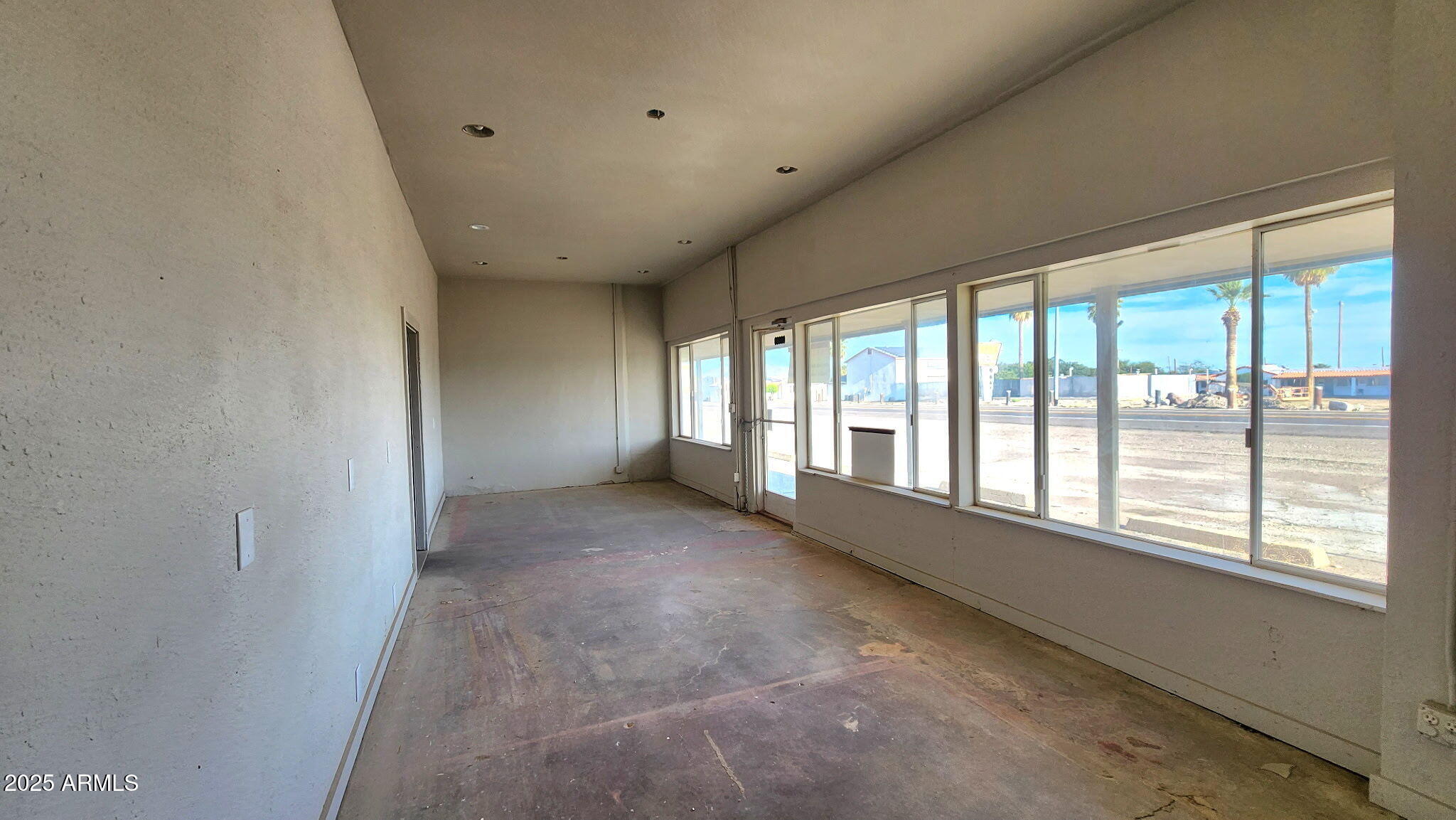 SALOME TOWNSITE - Commercial Sale