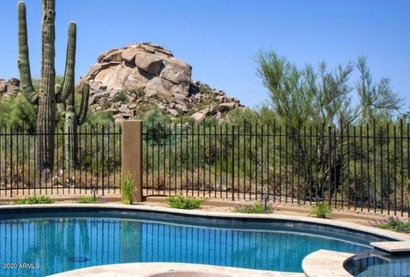BOULDERS CAREFREE PARCEL E REPLAT LT 1-26 A GI G2 - Residential