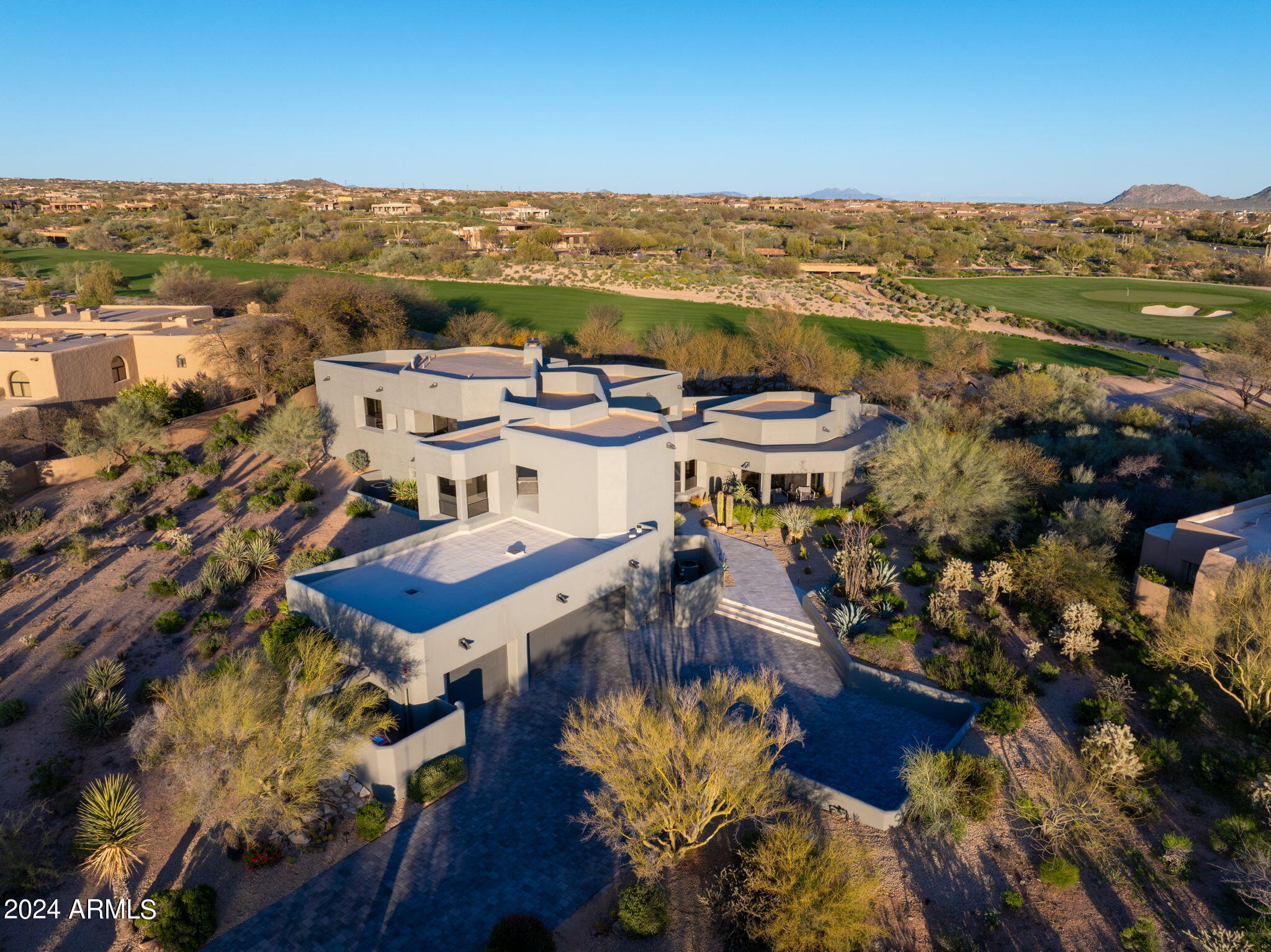 DESERT MOUNTAIN - Residential