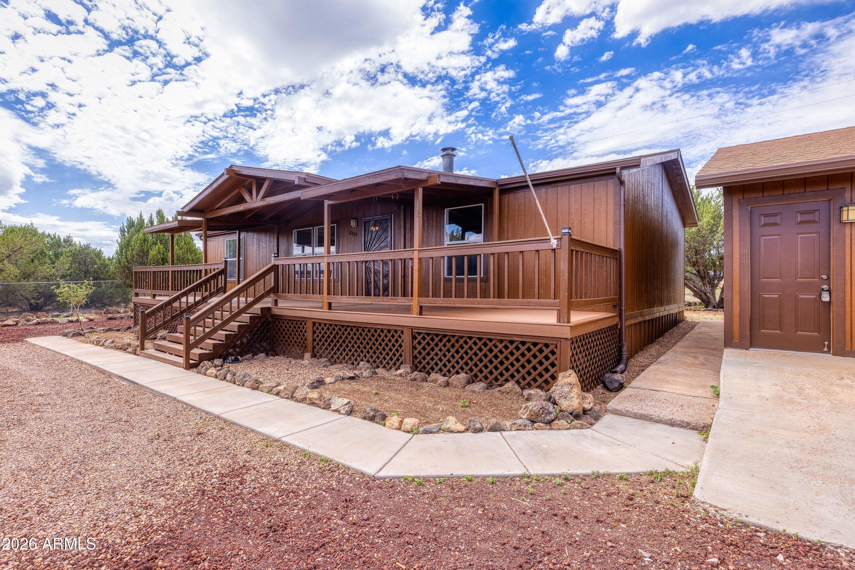 WHITE MOUNTAIN LAKES UN 1 - Residential