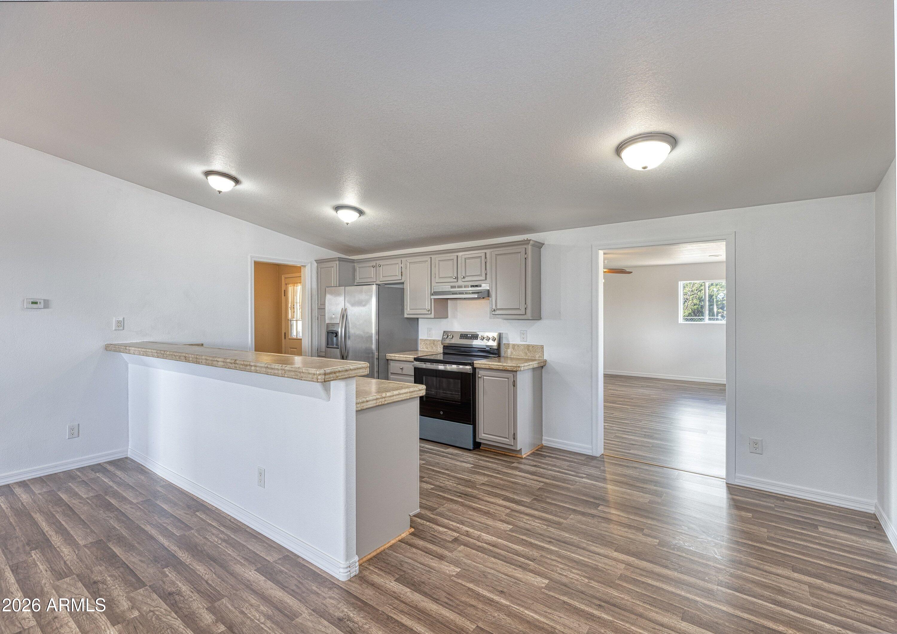 WHITE MOUNTAIN LAKES UN 1 - Residential
