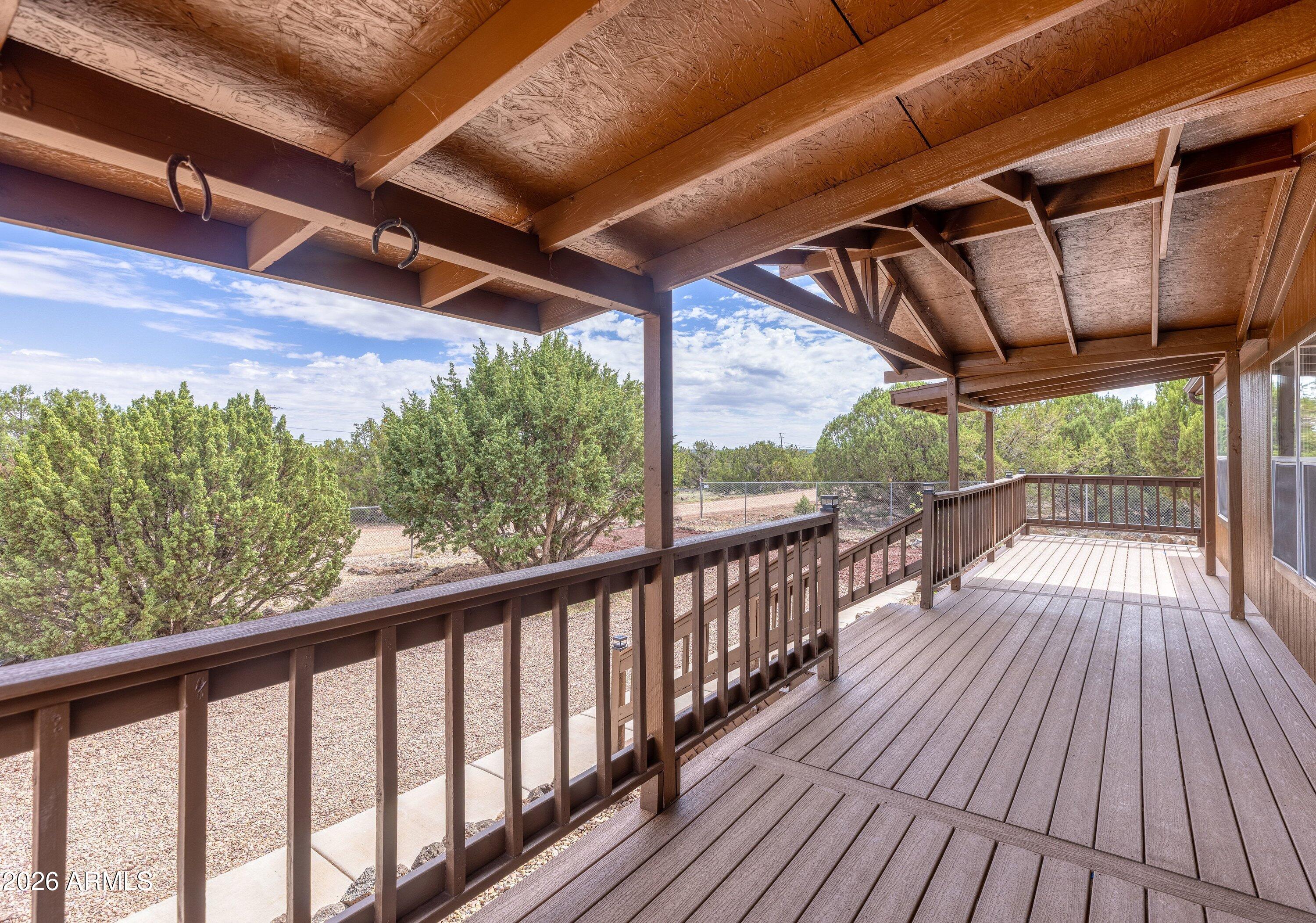 WHITE MOUNTAIN LAKES UN 1 - Residential