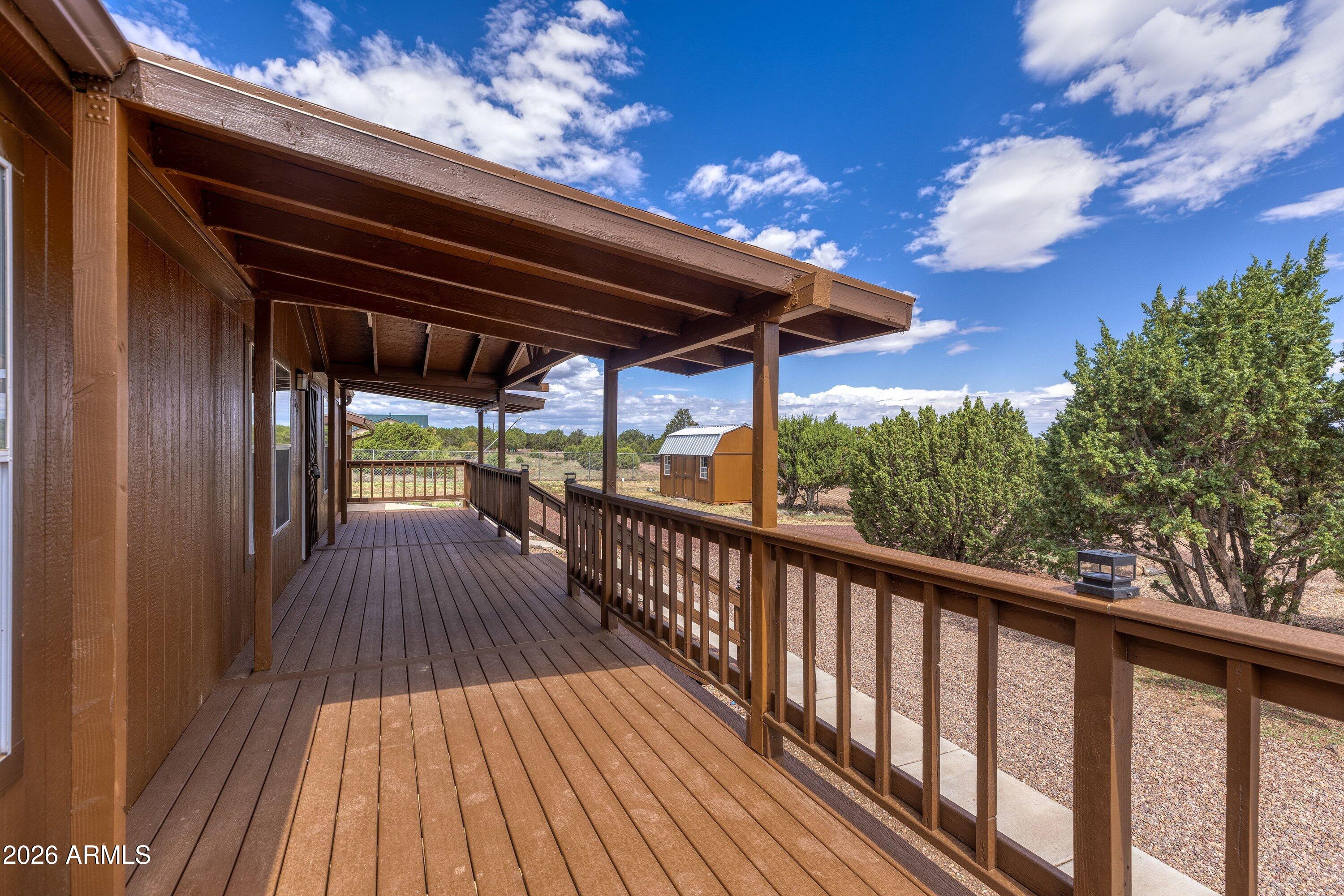 WHITE MOUNTAIN LAKES UN 1 - Residential
