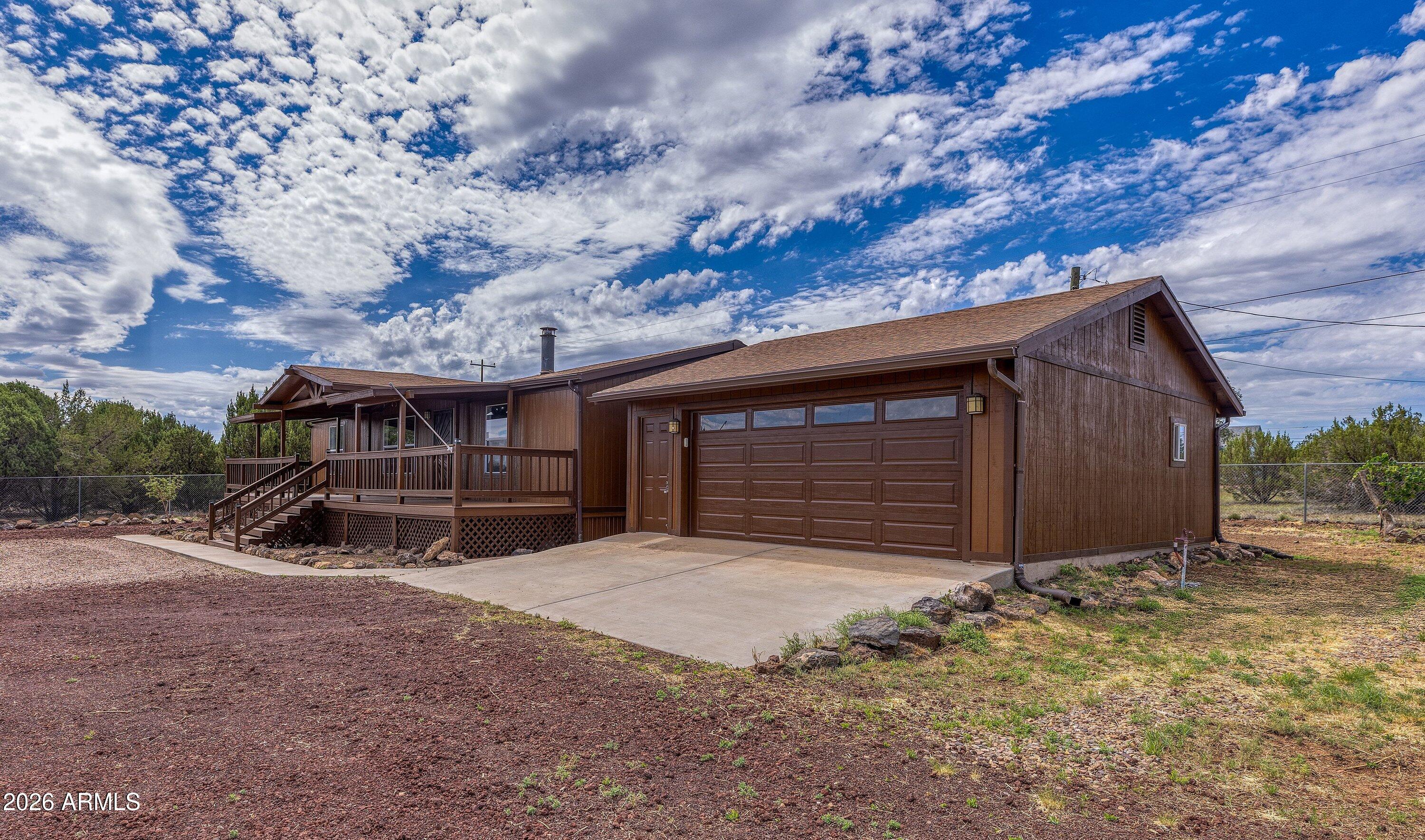 WHITE MOUNTAIN LAKES UN 1 - Residential
