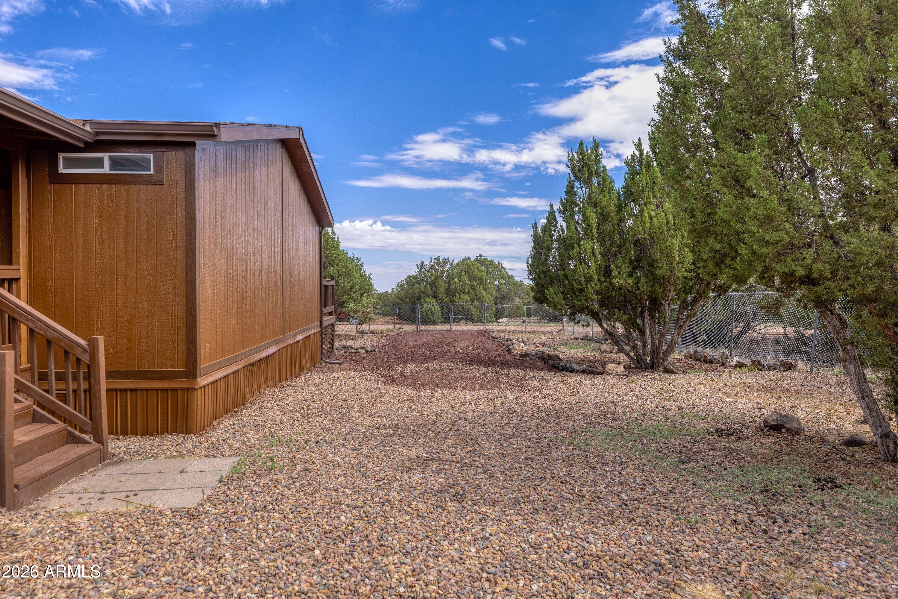 WHITE MOUNTAIN LAKES UN 1 - Residential