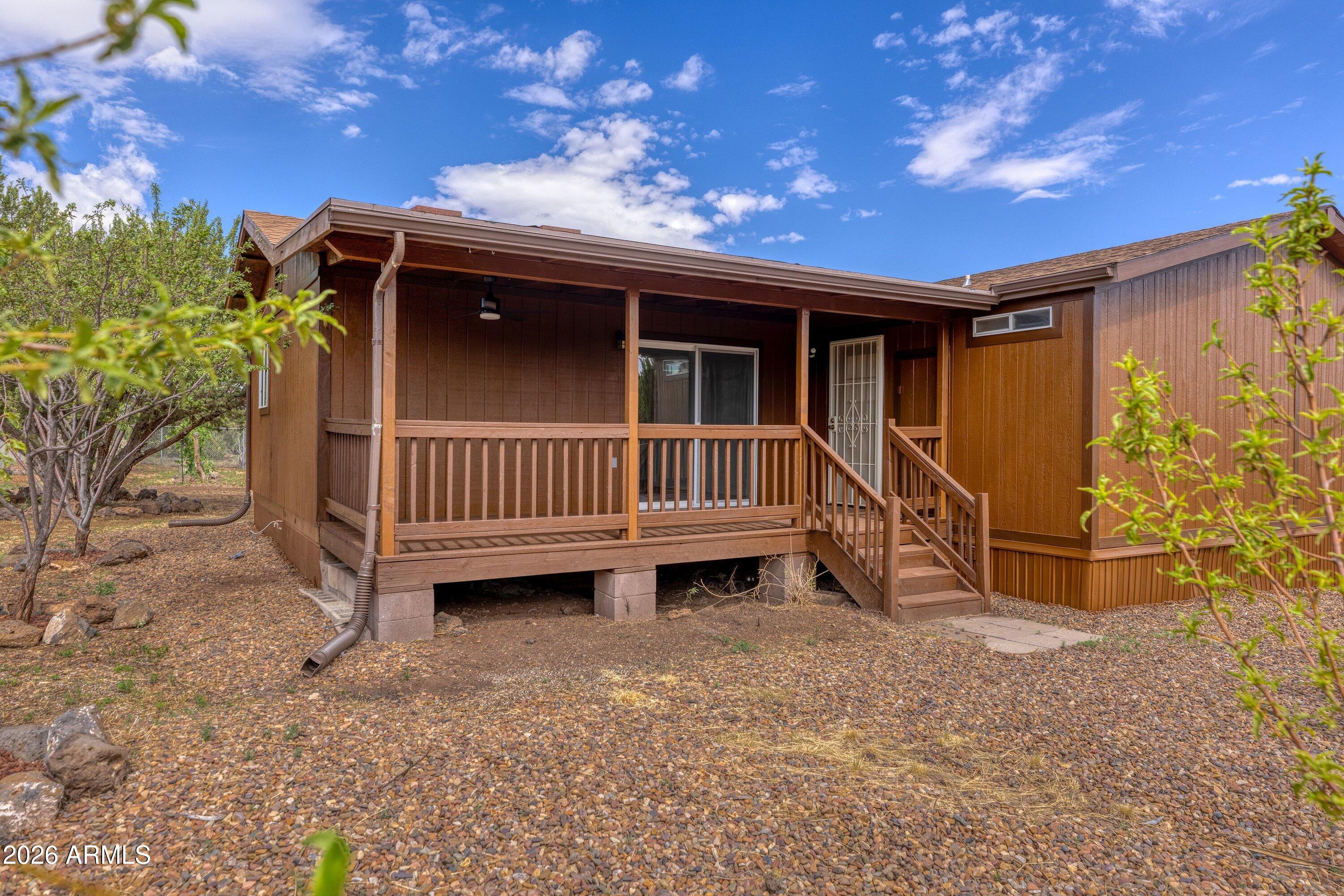 WHITE MOUNTAIN LAKES UN 1 - Residential