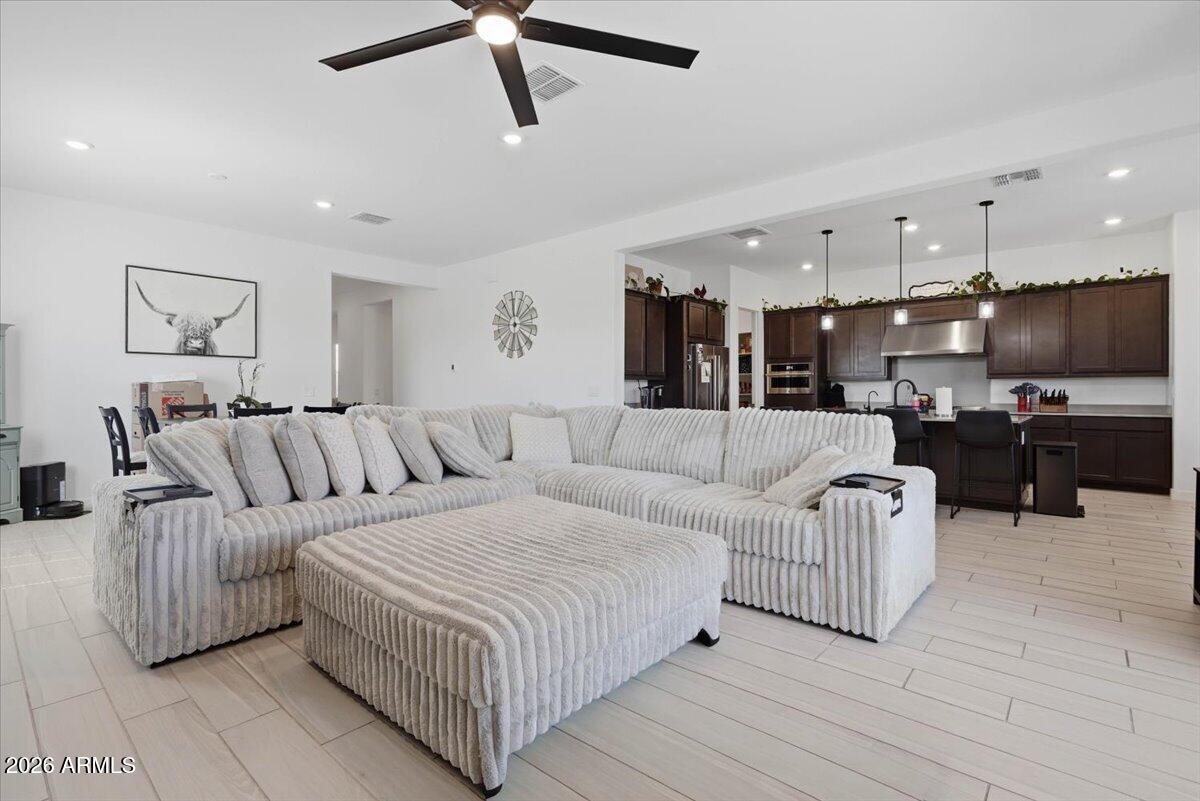 BELLA VISTA FARMS MERIDIAN - Residential