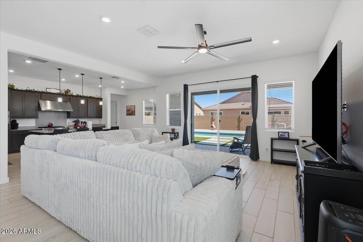 BELLA VISTA FARMS MERIDIAN - Residential