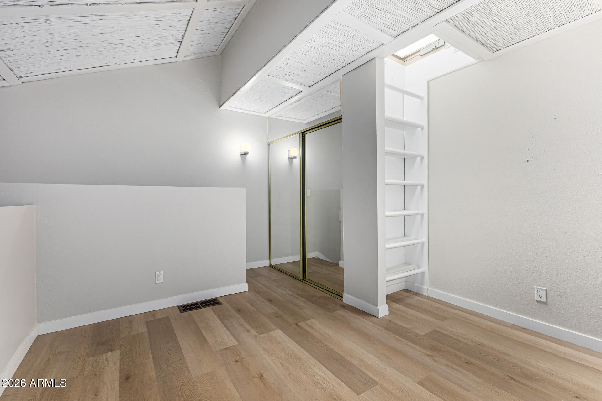 WOODLAND SPRINGS - Residential