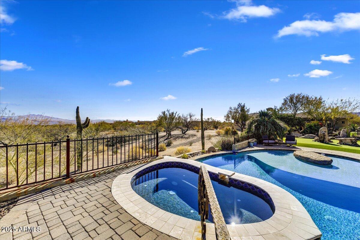GRANITE MOUNTAIN RANCH - Residential